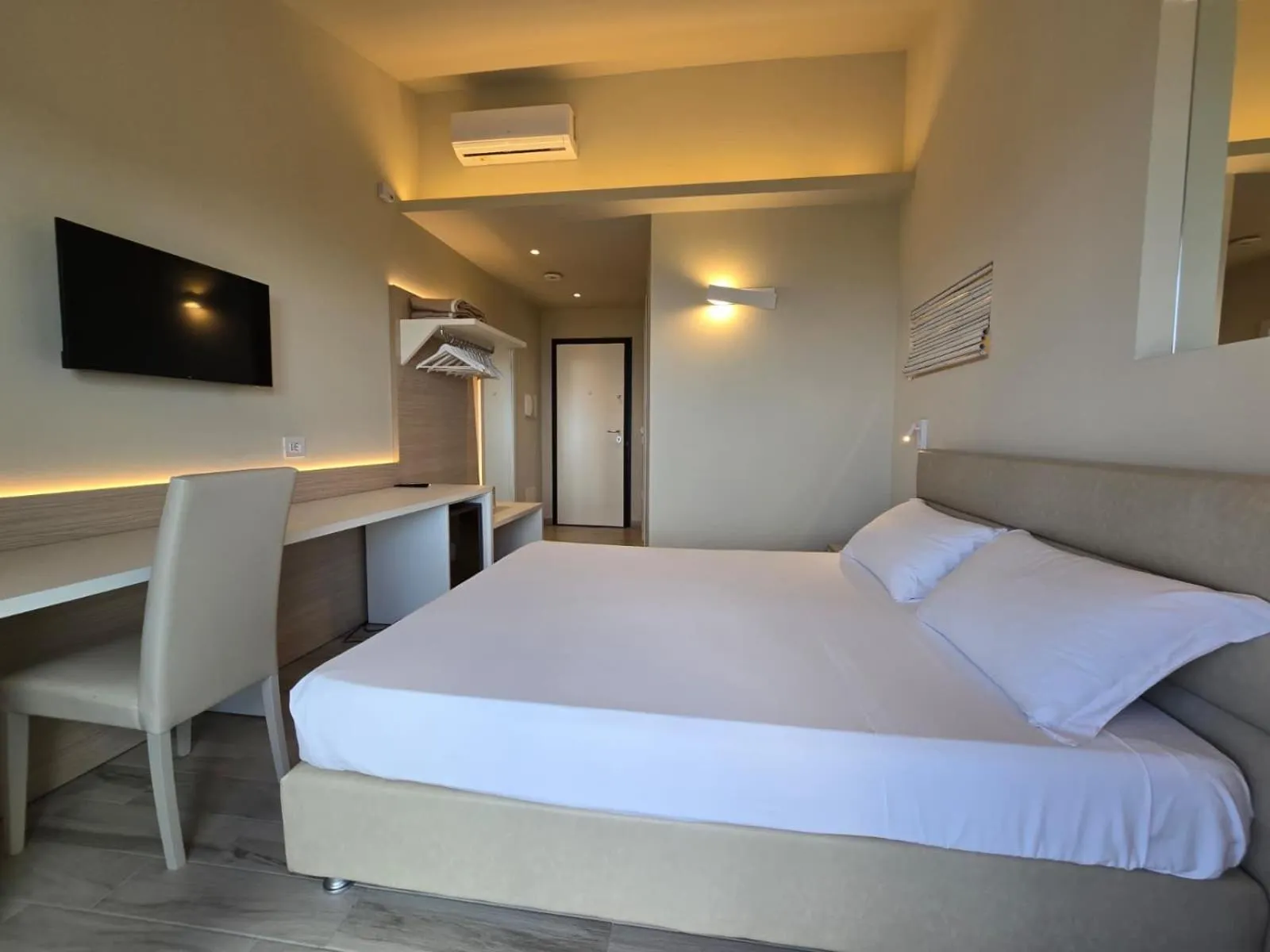 Bedroom, Bed in Borgo San Cosmo Tropea