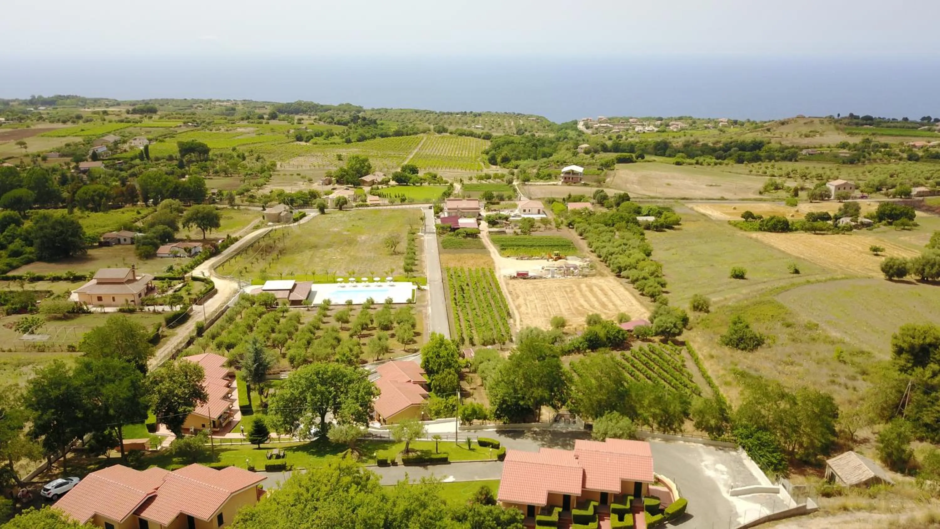 Garden view in Borgo San Cosmo Tropea