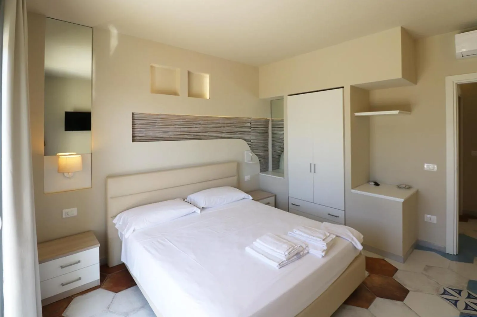 Bed in Borgo San Cosmo Tropea