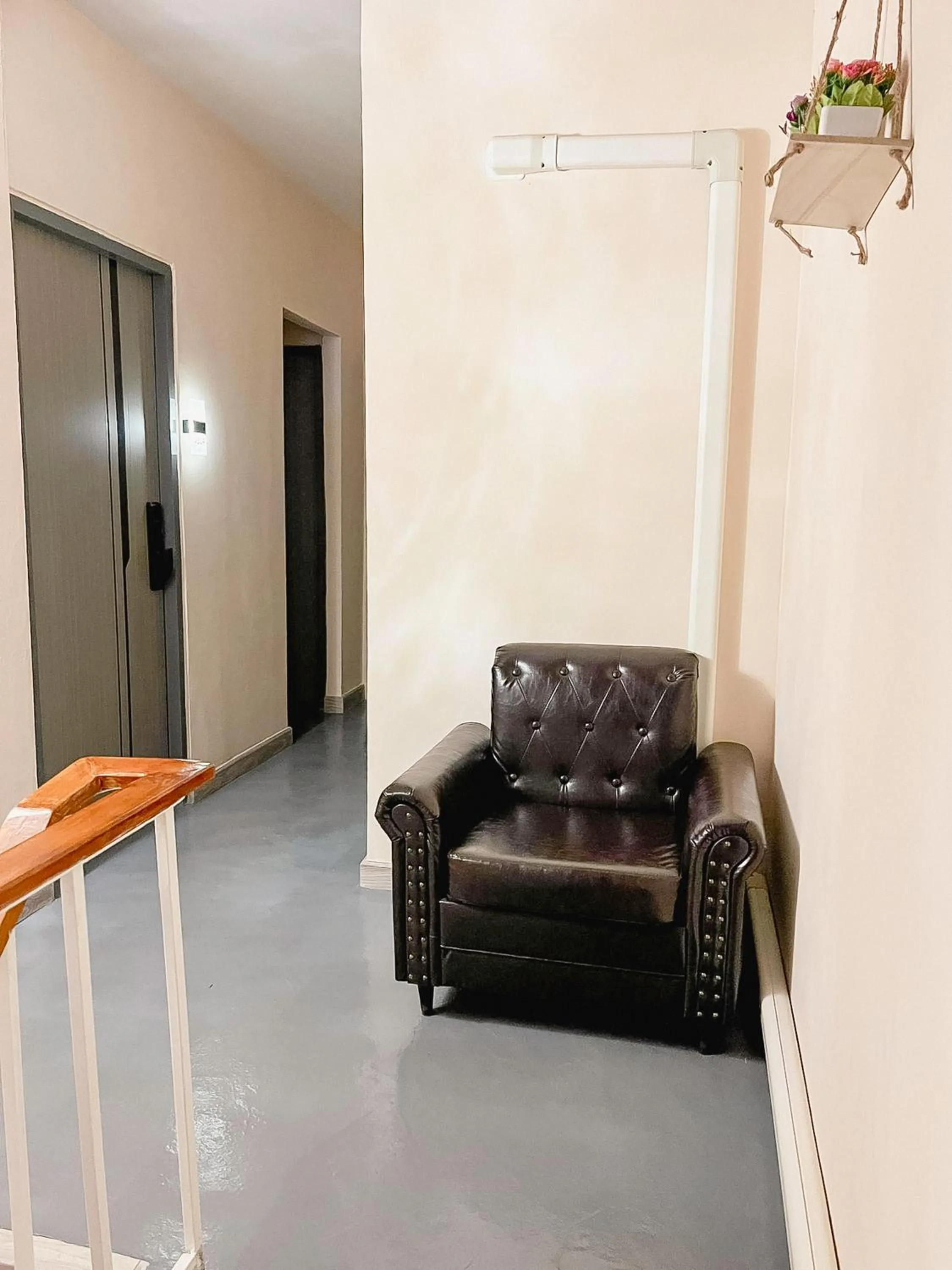 Seating area in Moochi Relax L'Assommior