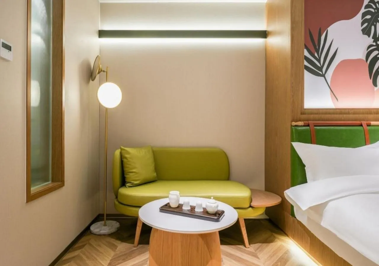 Seating area in Xiamen Airport SM City Plaza Yunrui Hotel