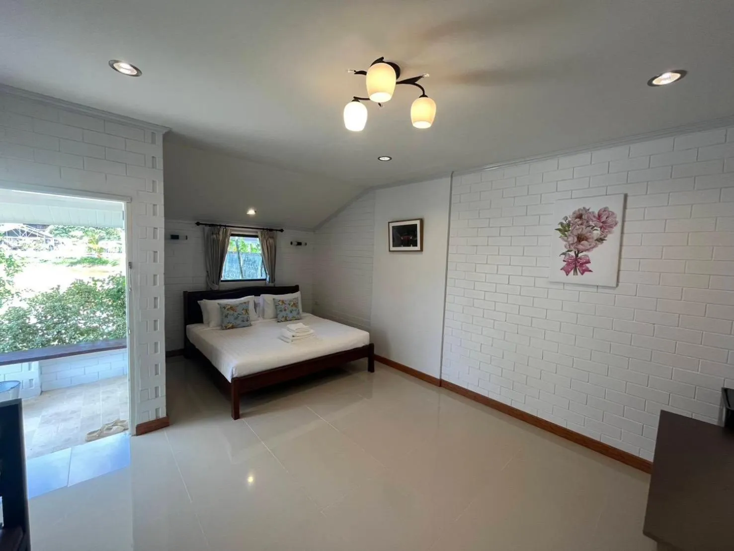 Bed in Kenikar Raintree Resort Chumphon