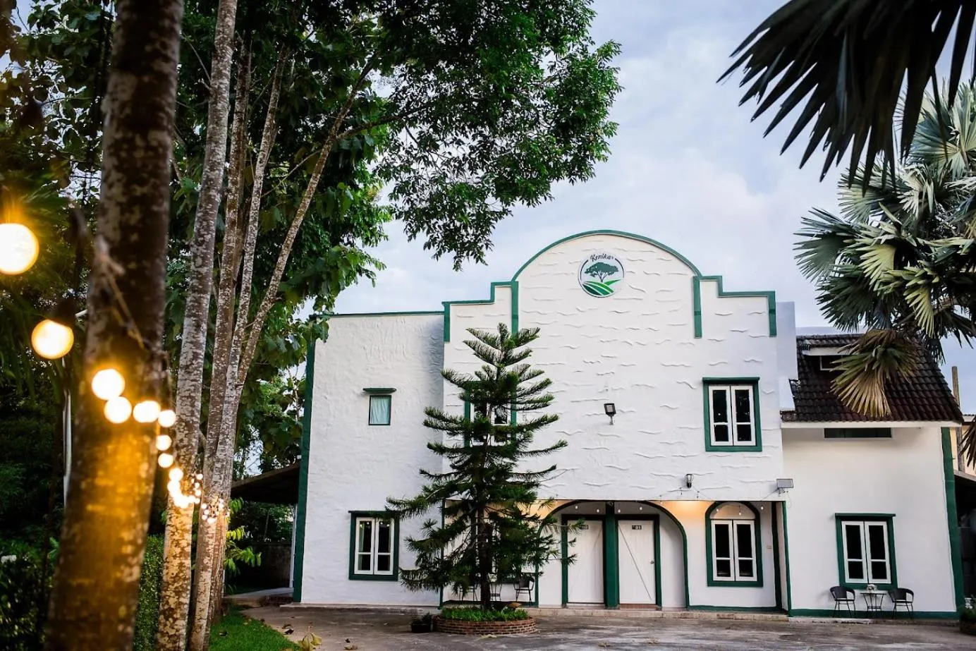 Property building in Kenikar Raintree Residence Hotel