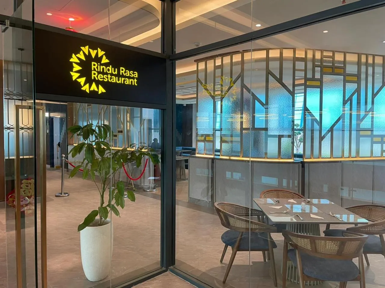 Restaurant/places to eat in Grand Anara Airport Hotel