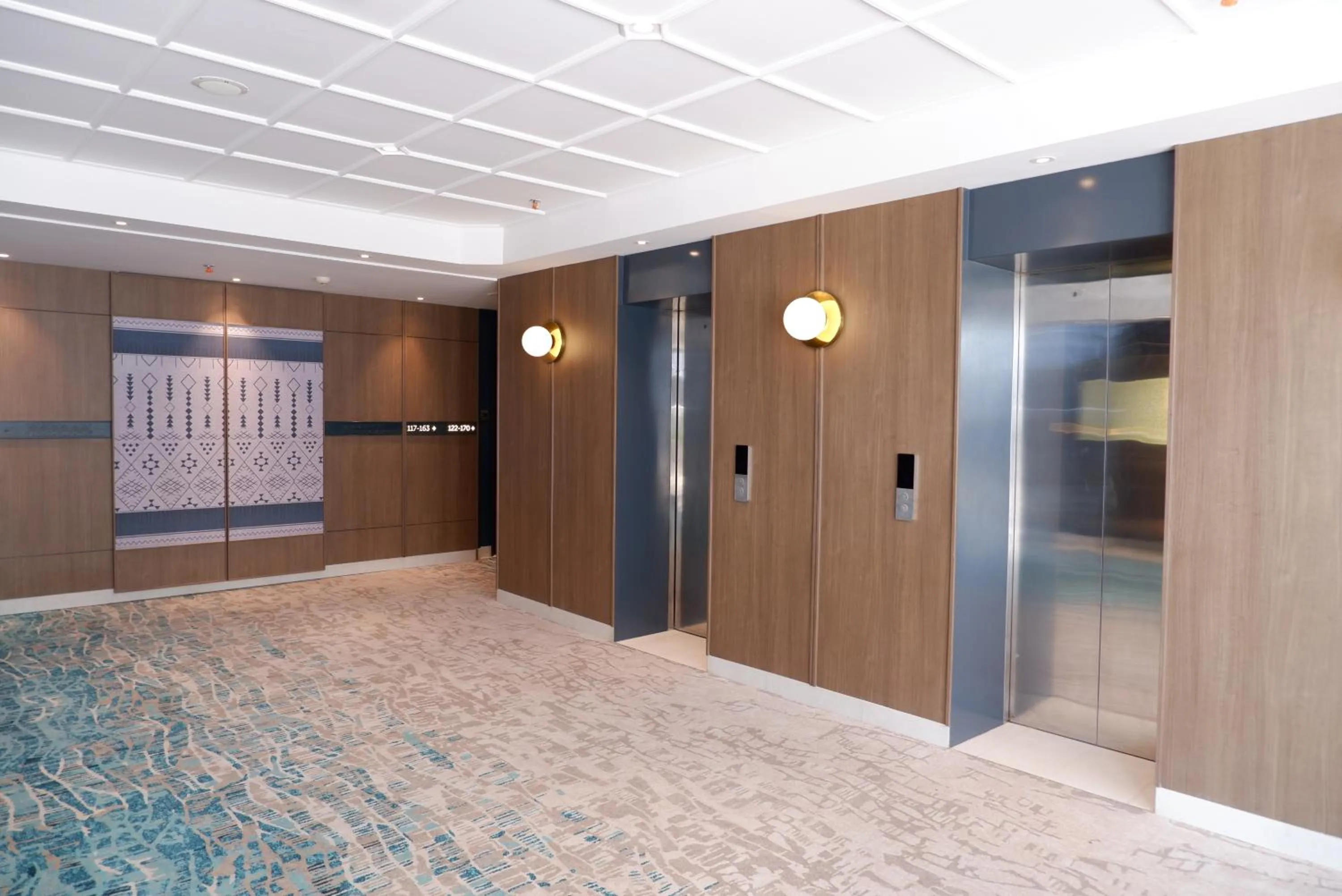 elevator in Grand Anara Airport Hotel