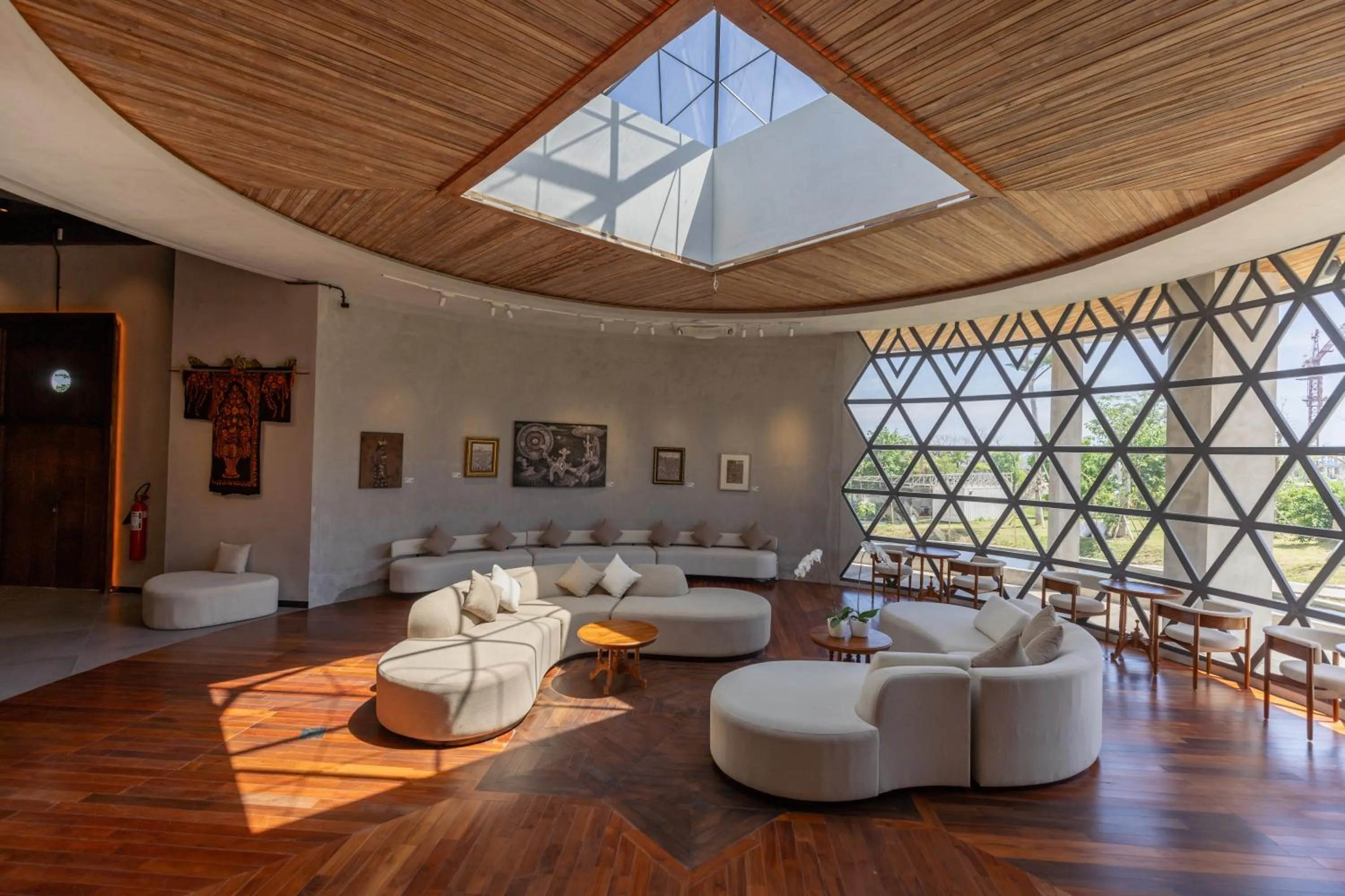 Area and facilities in Nuanu Suites & Accommodations