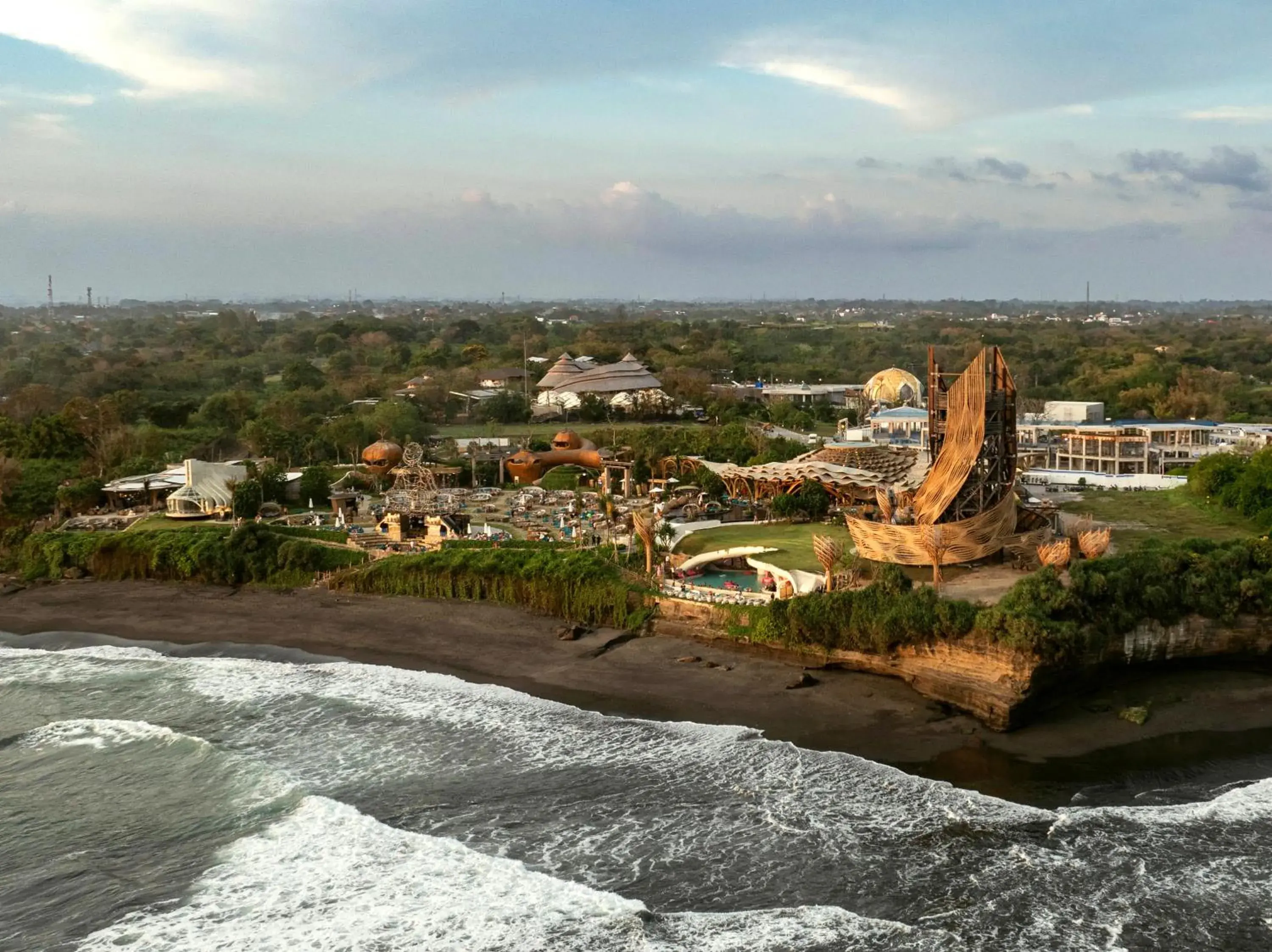 Nuanu Suites & Accommodations Nuanu Suites & Accommodations