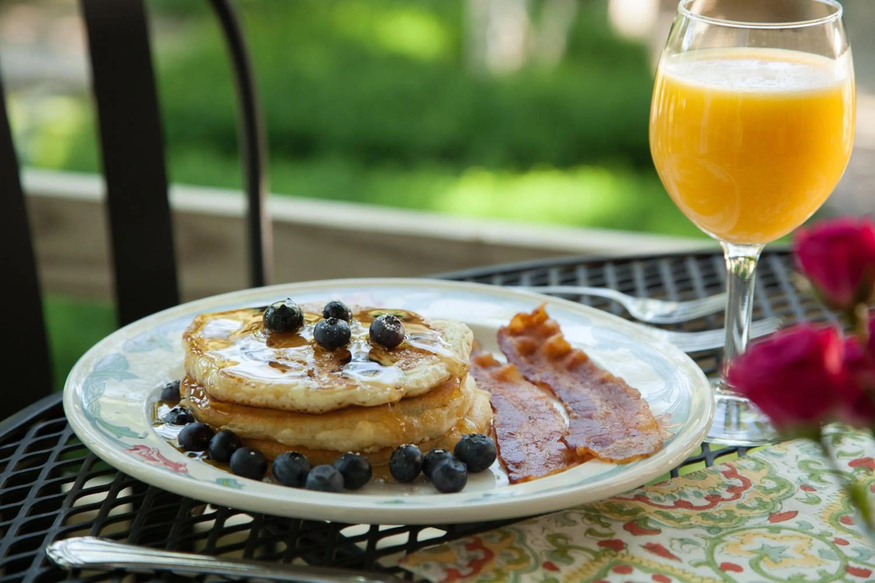 Food and drinks in Chesterfield Inn