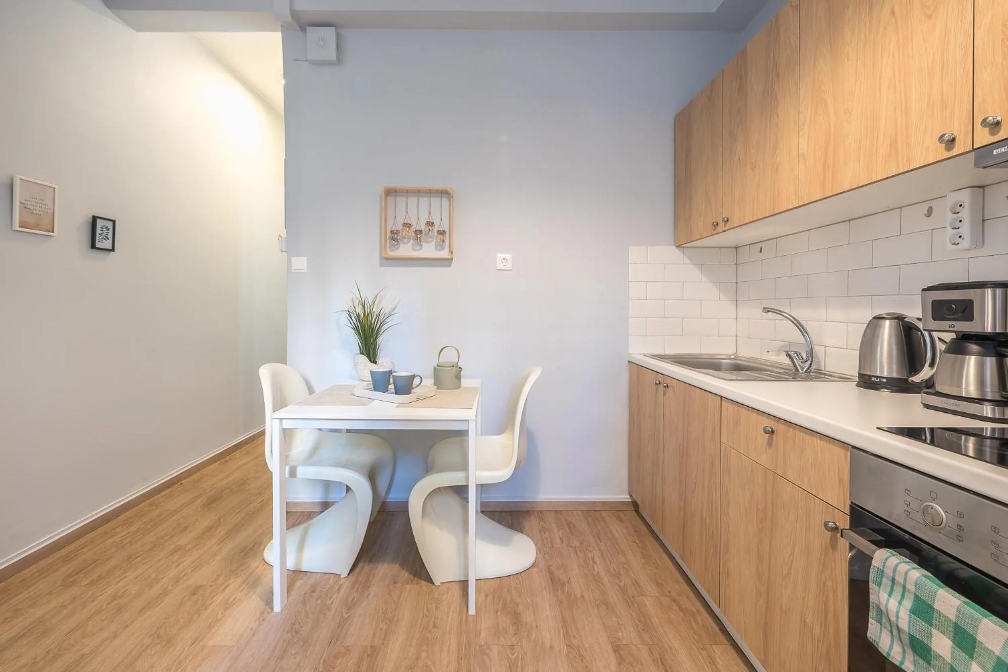 Coffee/tea facilities in City Nest Apartment by Cloudkeys