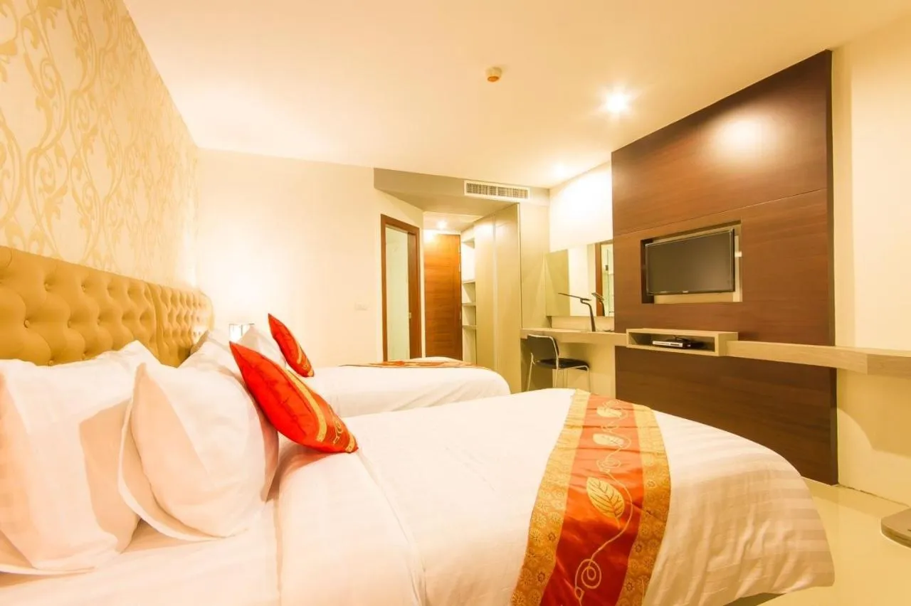 Bed in Hemingways Silk Hotel