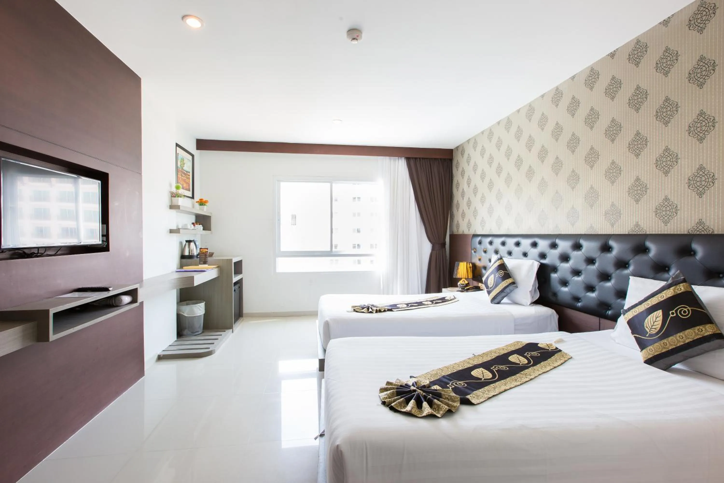 Bed in Hemingways Silk Hotel