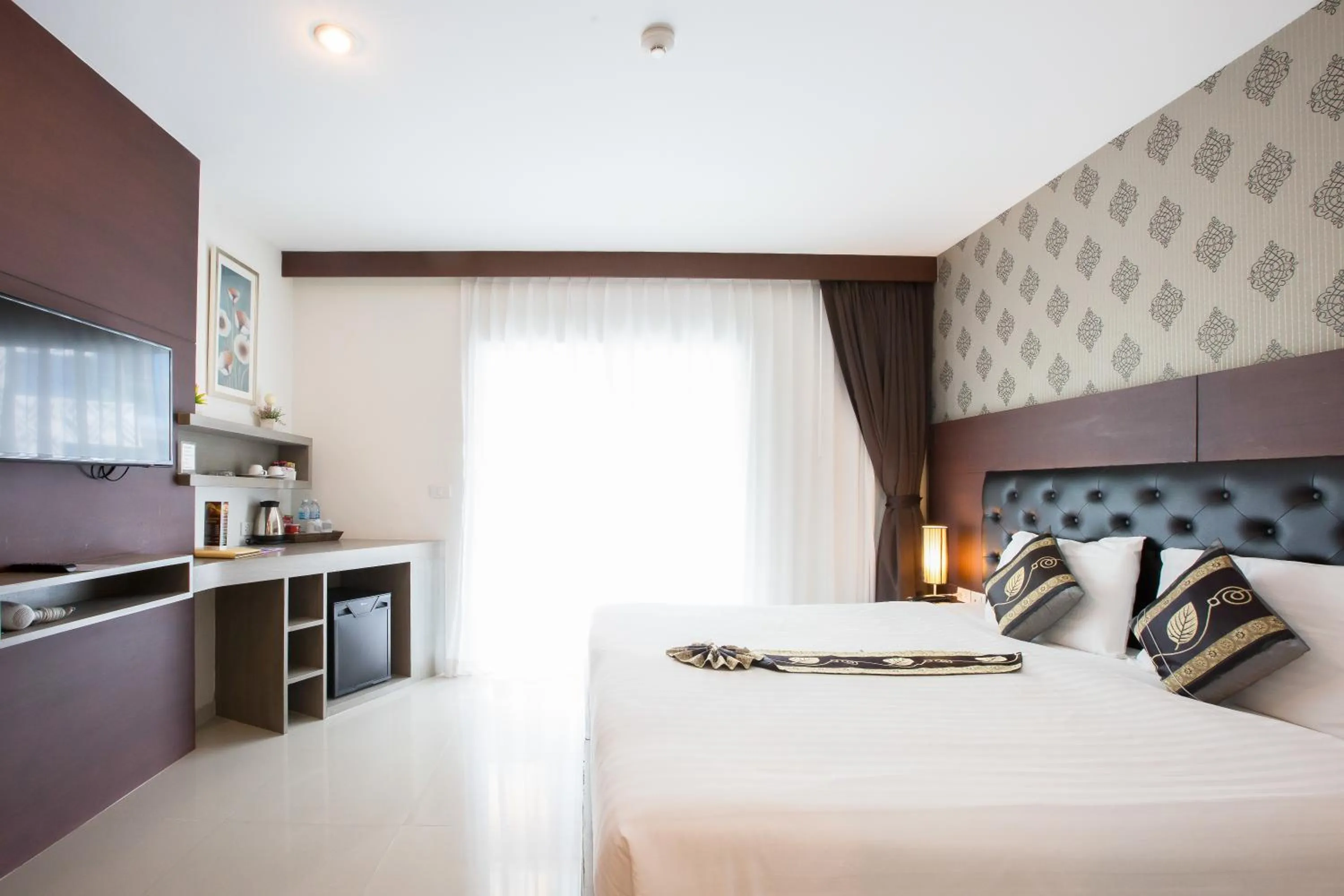 Bed in Hemingways Silk Hotel