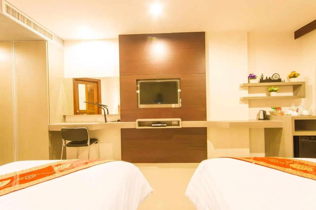 Bed in Hemingways Silk Hotel