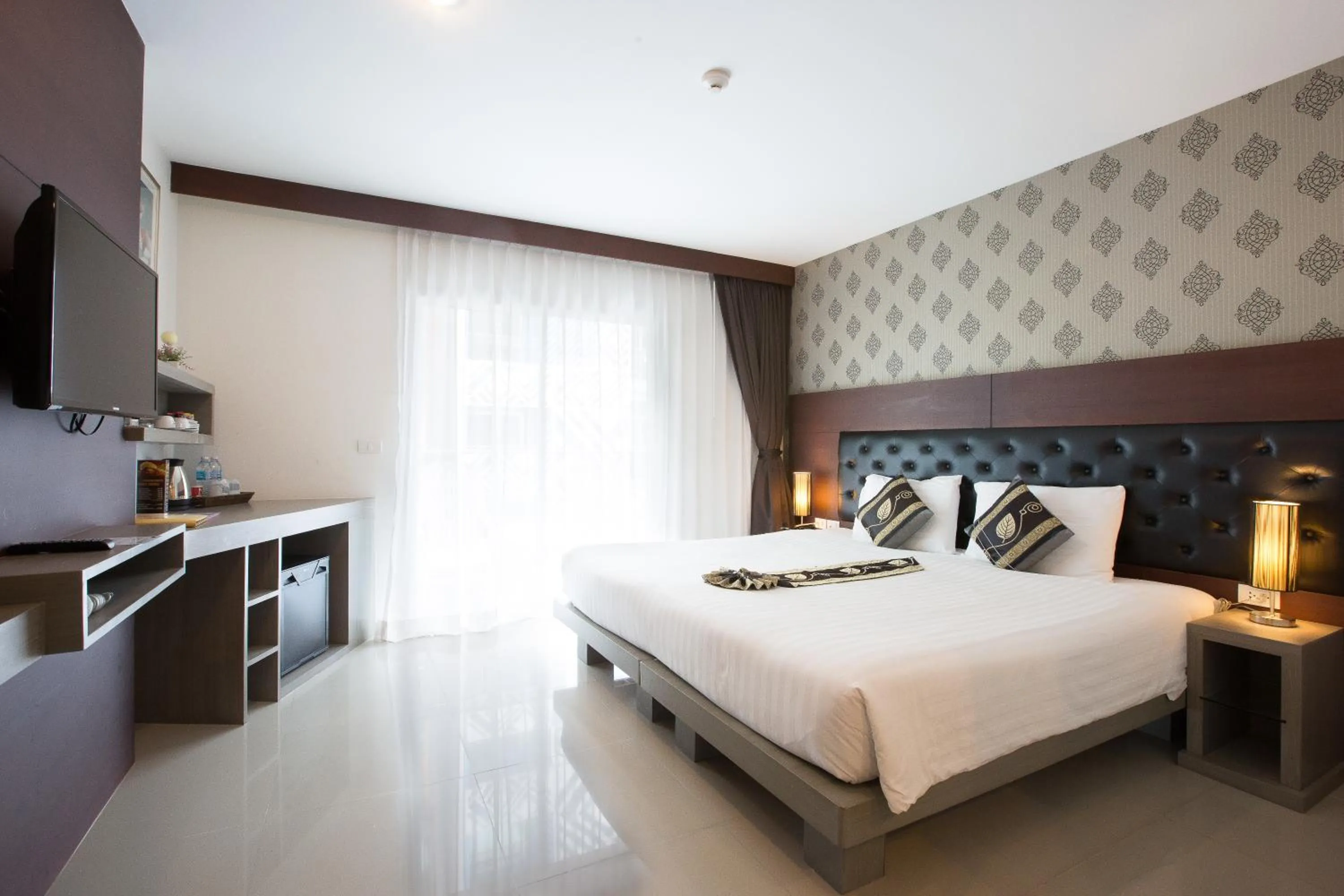 Bed in Hemingways Silk Hotel