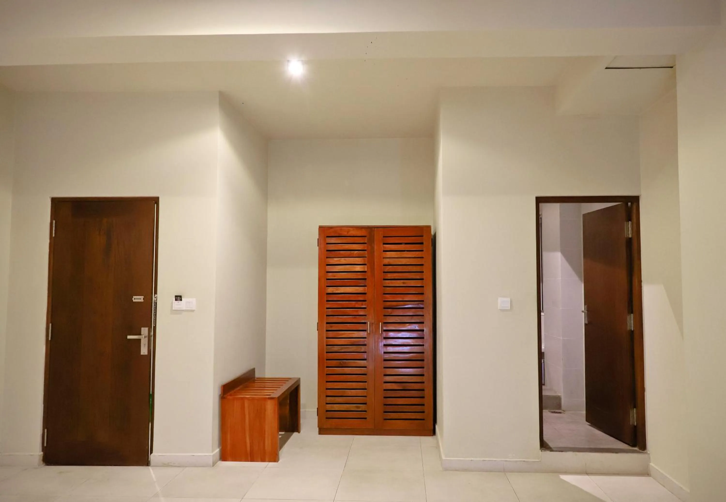 wardrobe in Oak Ray La Ella Breeze