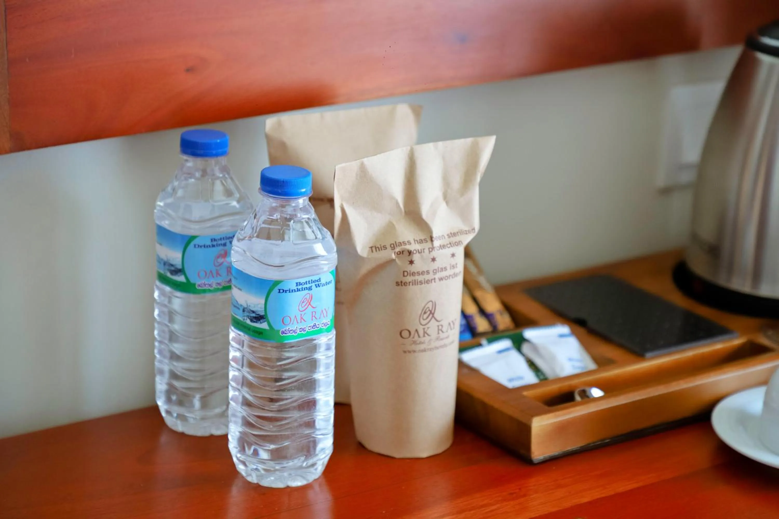 Drinks in Oak Ray La Ella Breeze