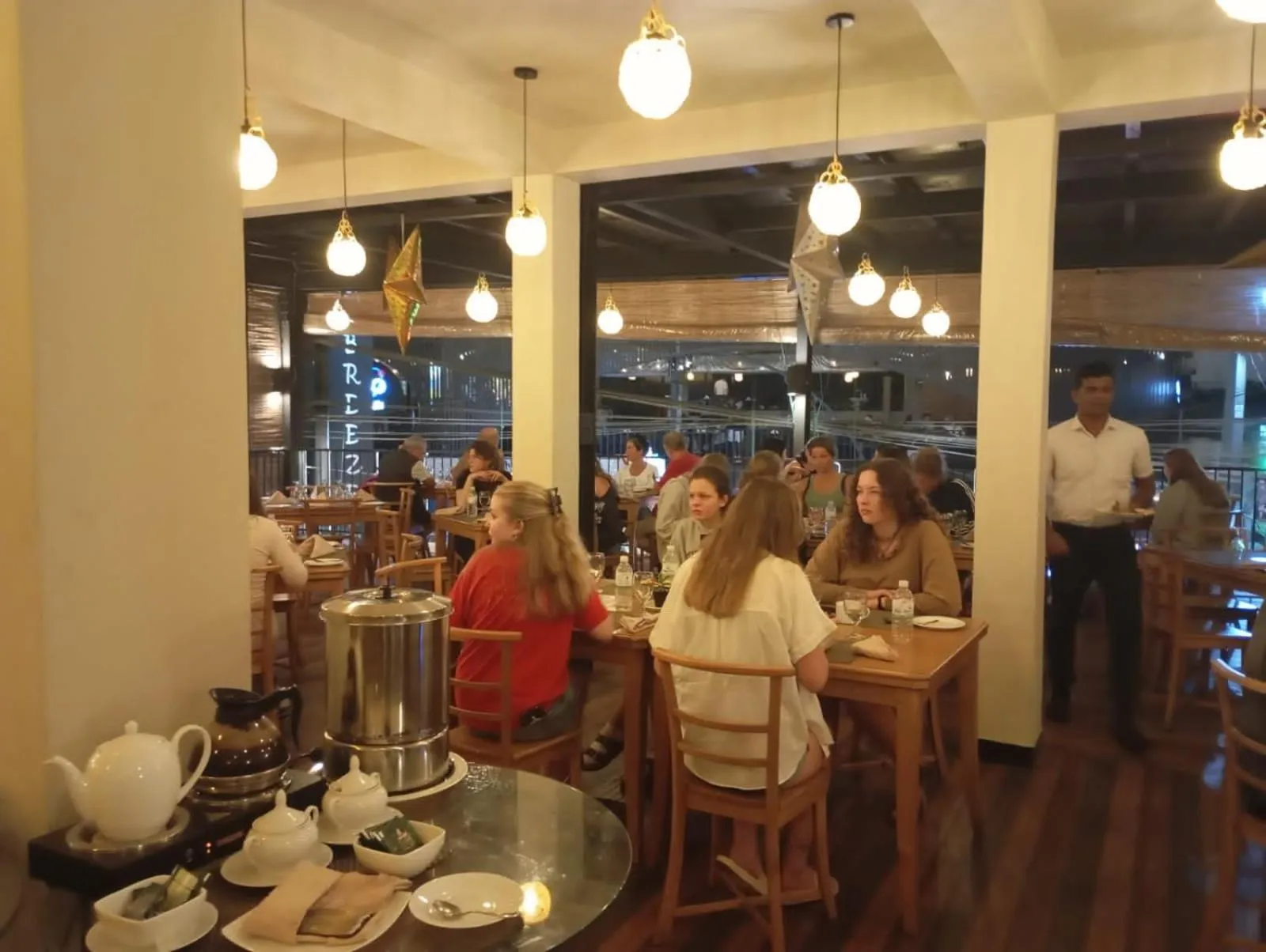 Restaurant/places to eat in Oak Ray La Ella Breeze