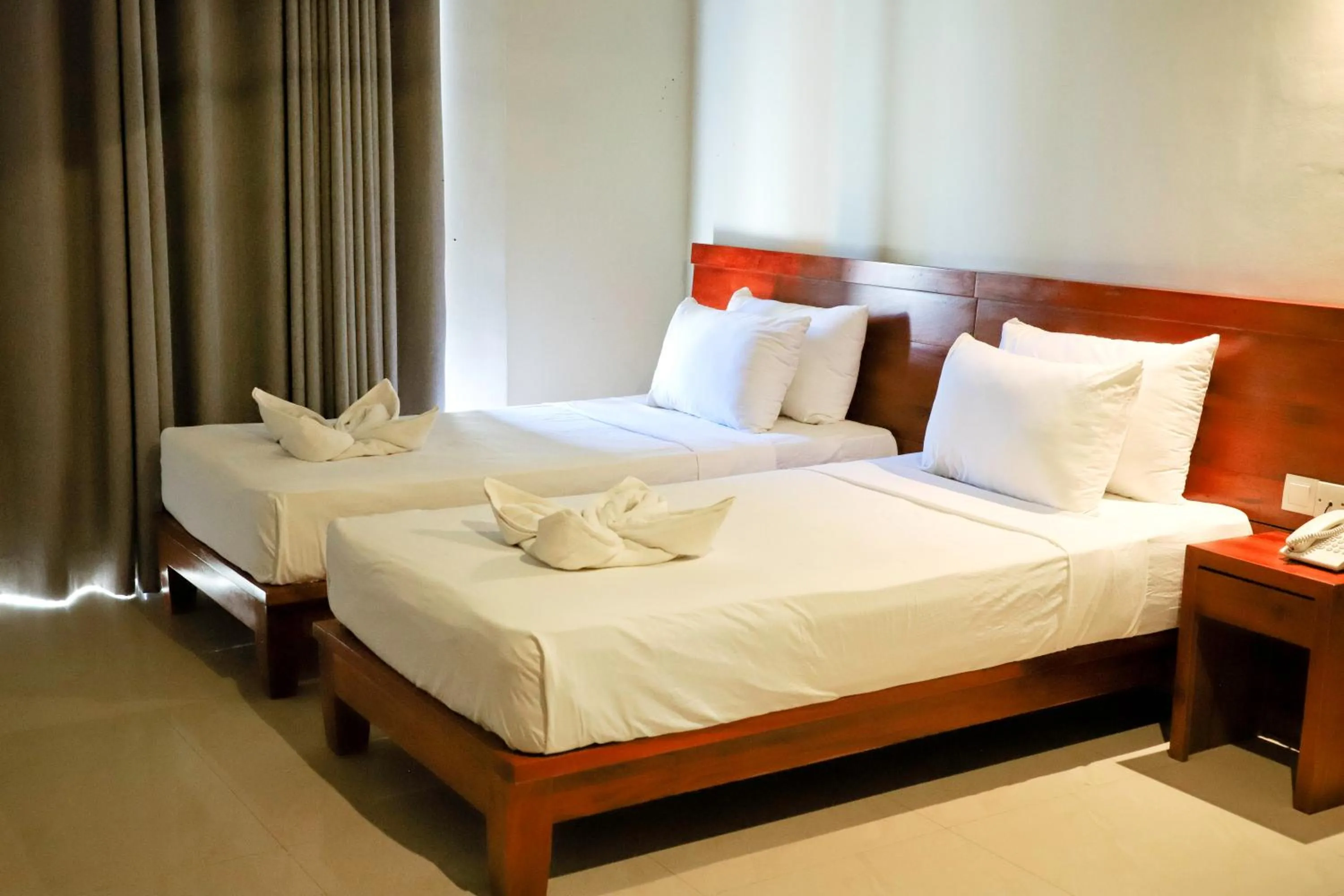 Bed in Oak Ray La Ella Breeze