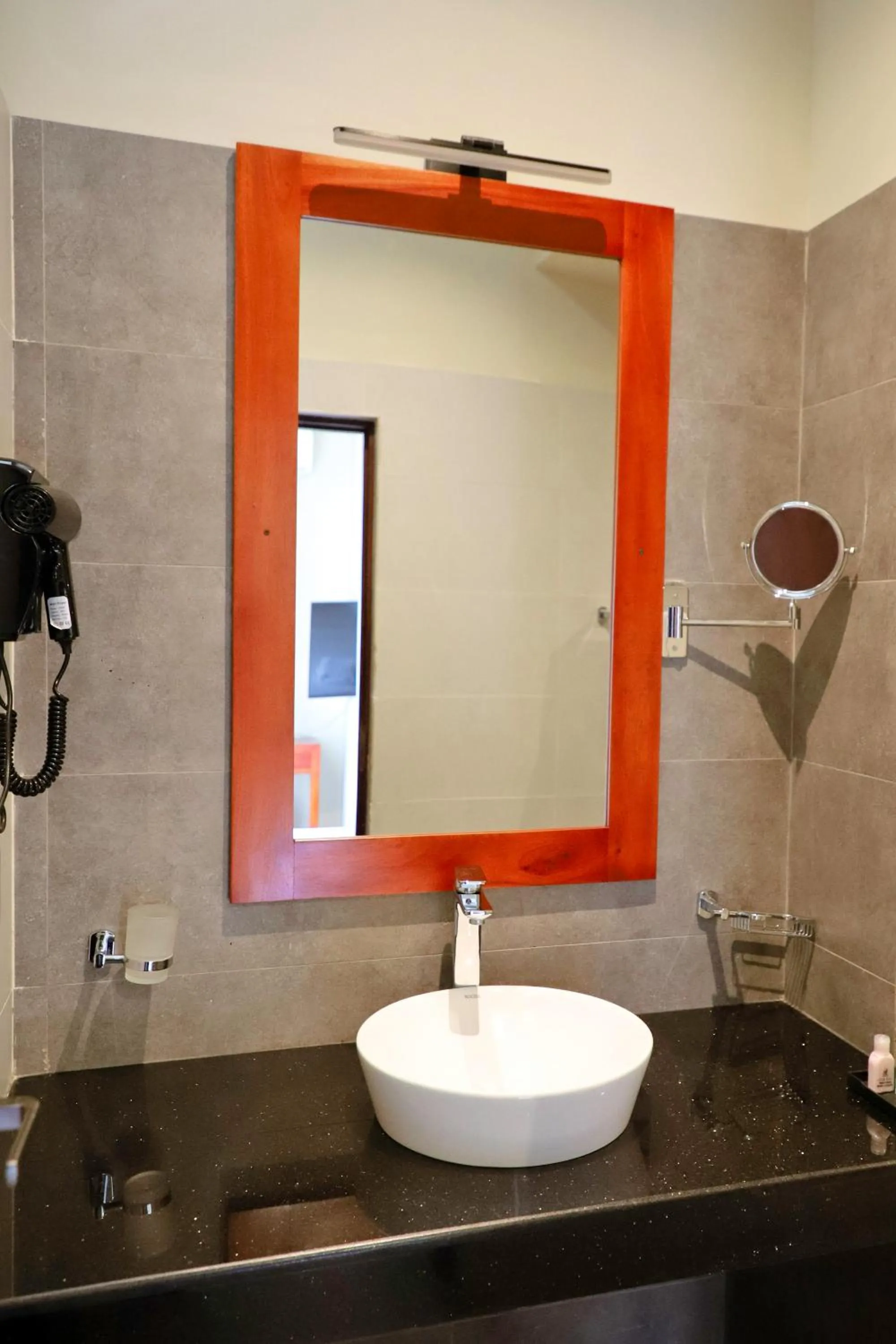 Bathroom in Oak Ray La Ella Breeze