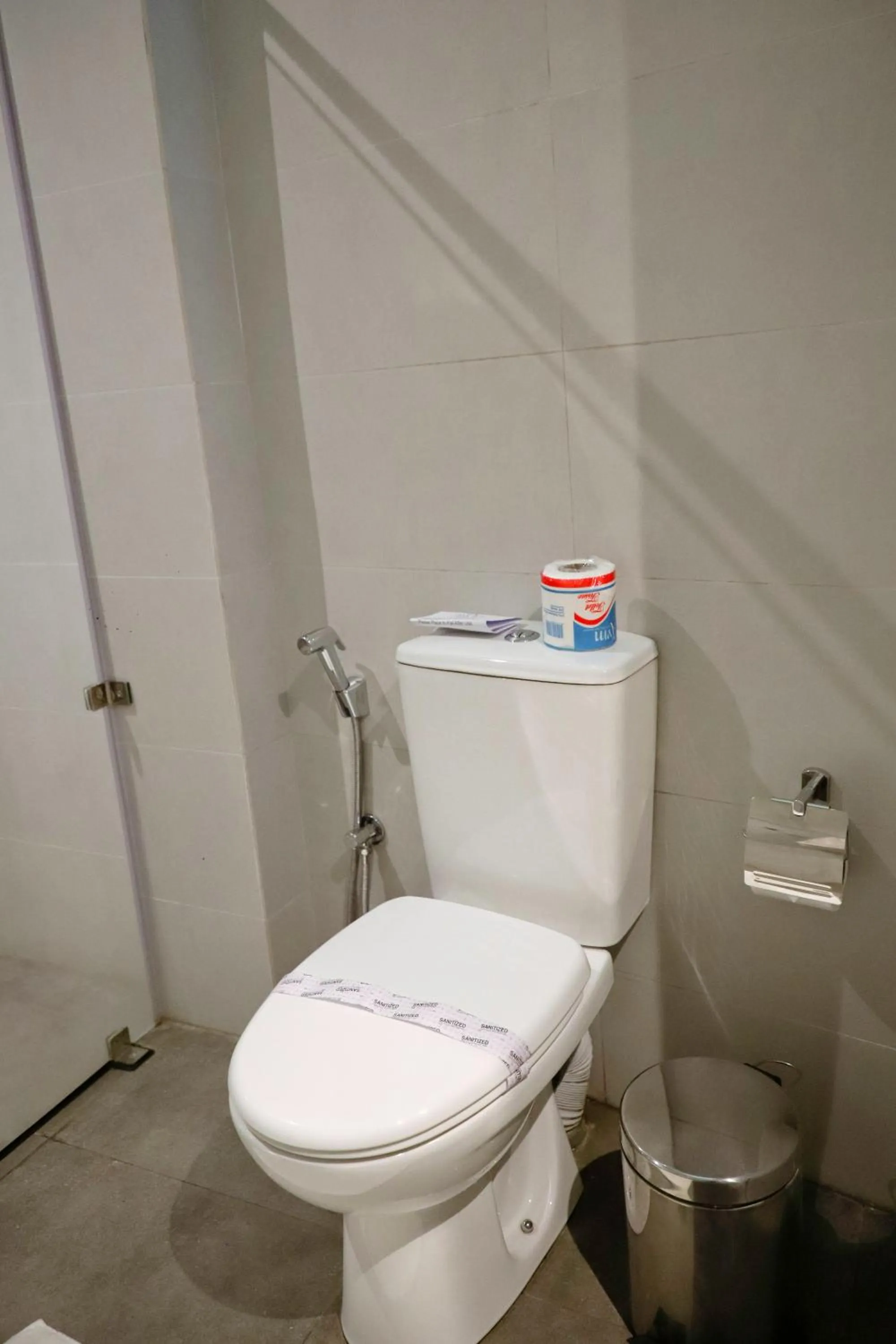 Toilet in Oak Ray La Ella Breeze