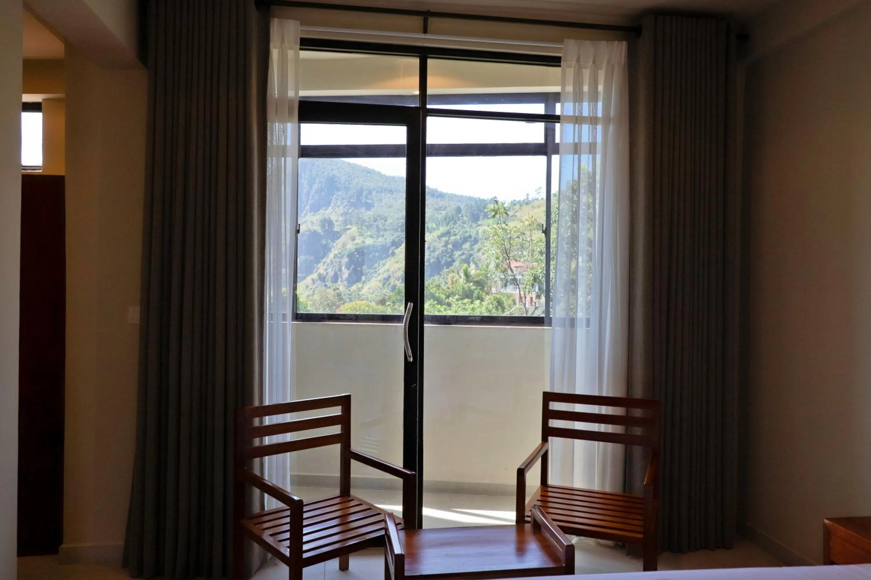 Oak Ray La Ella Breeze