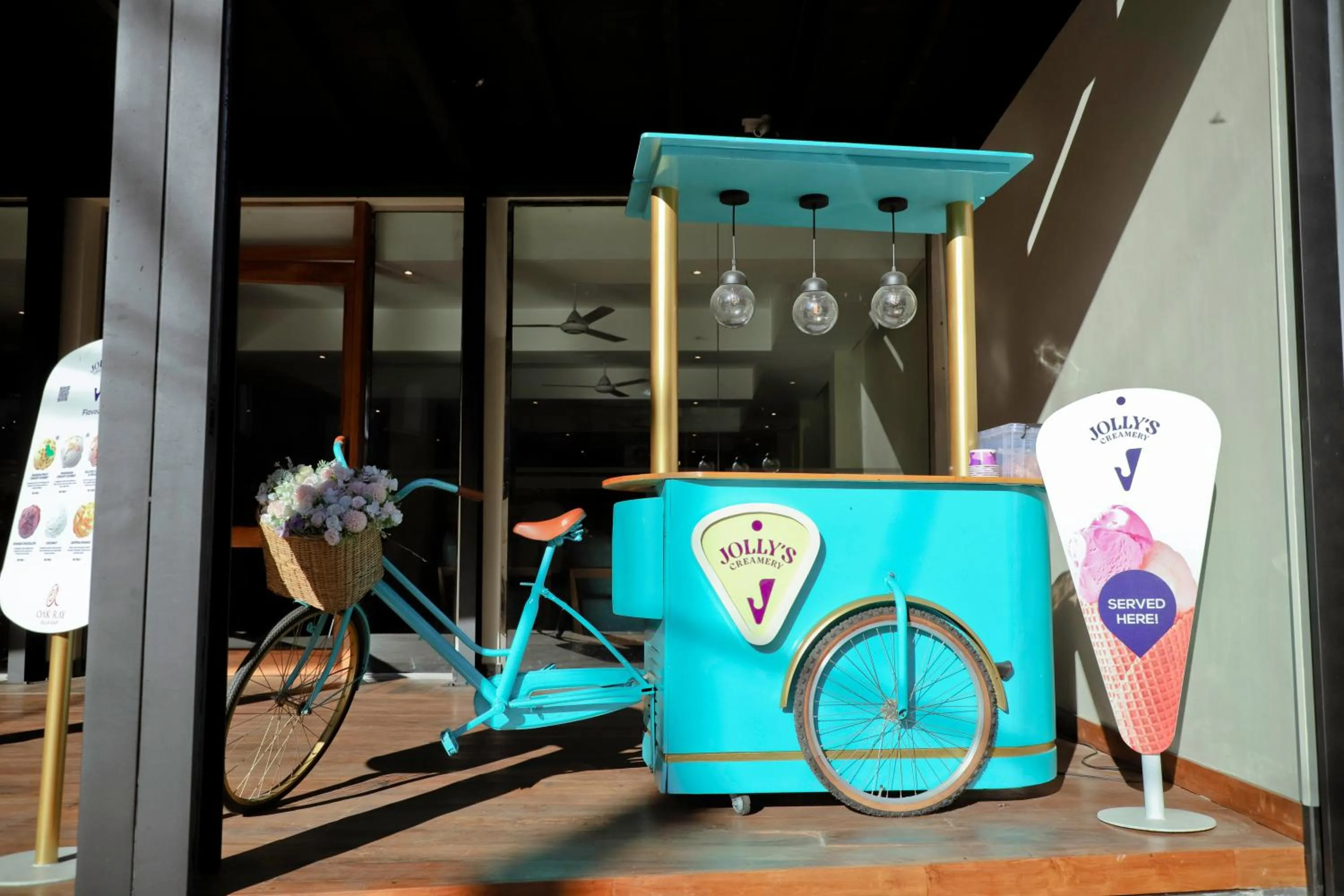 Cycling in Oak Ray La Ella Breeze