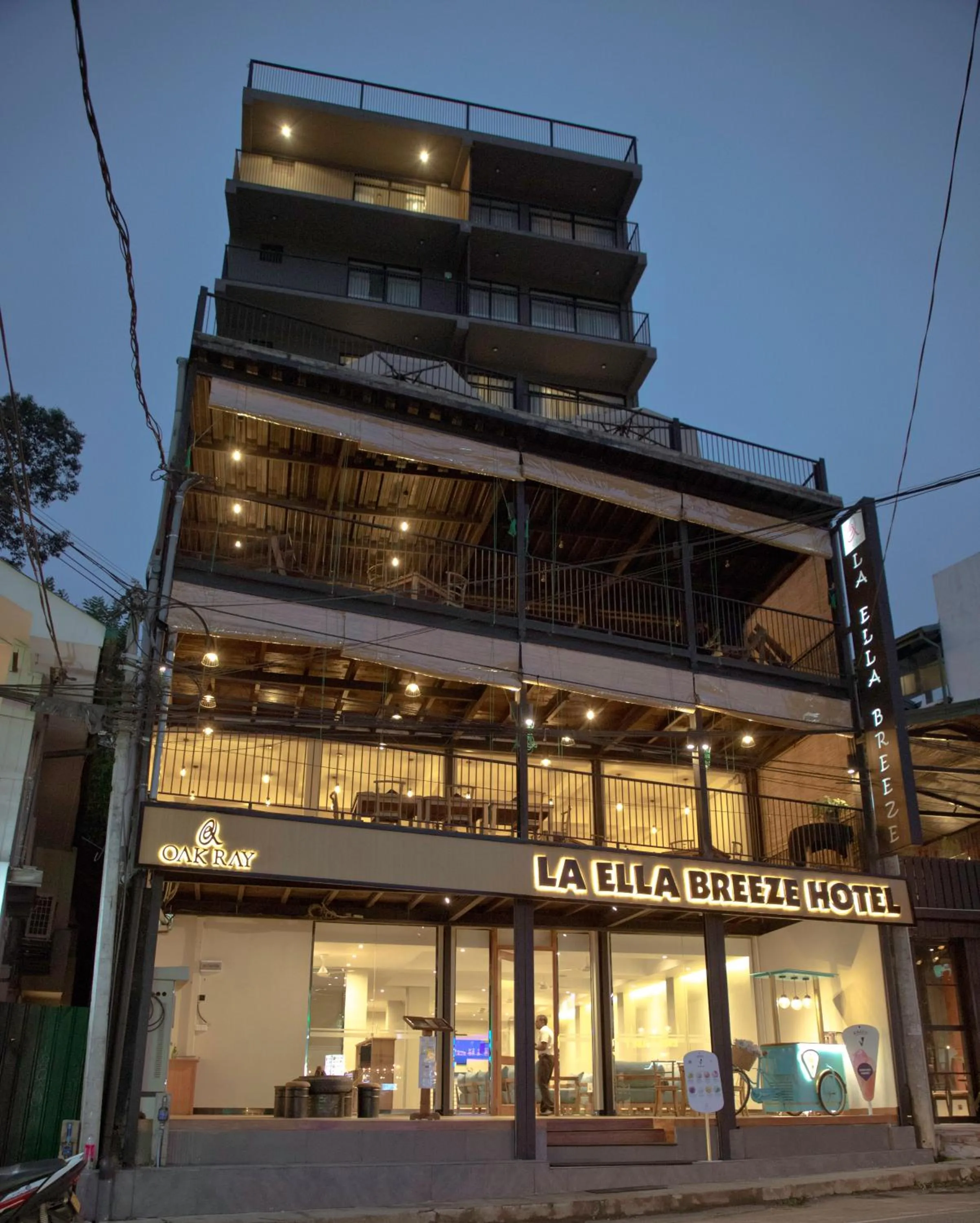 Property building in Oak Ray La Ella Breeze