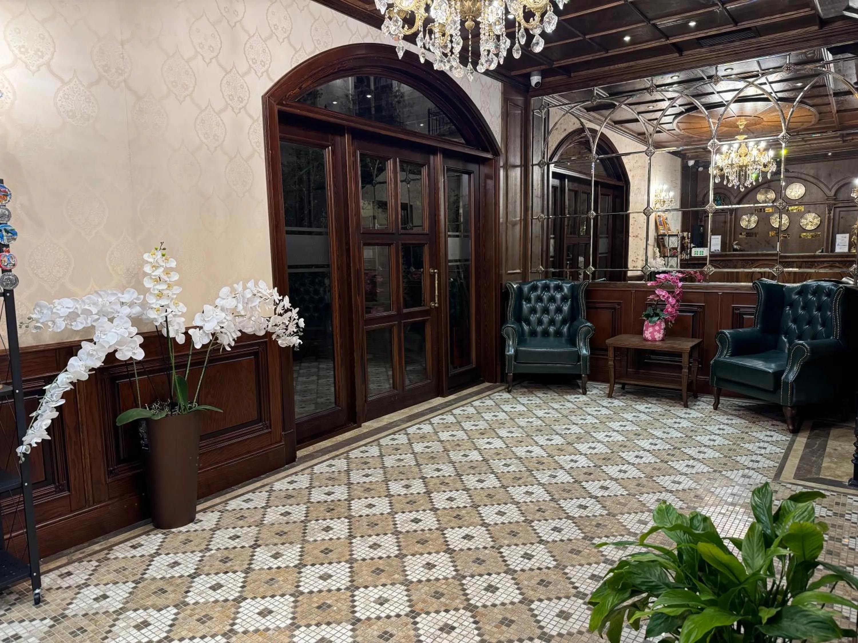 Seating area in Midway Hotel Baku