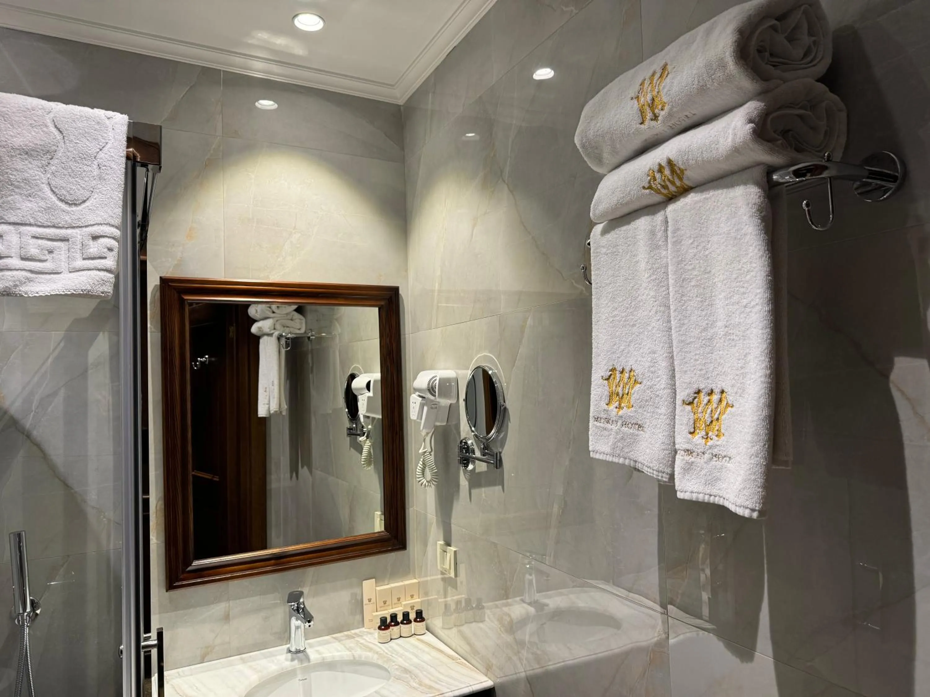 Bathroom in Midway Hotel Baku