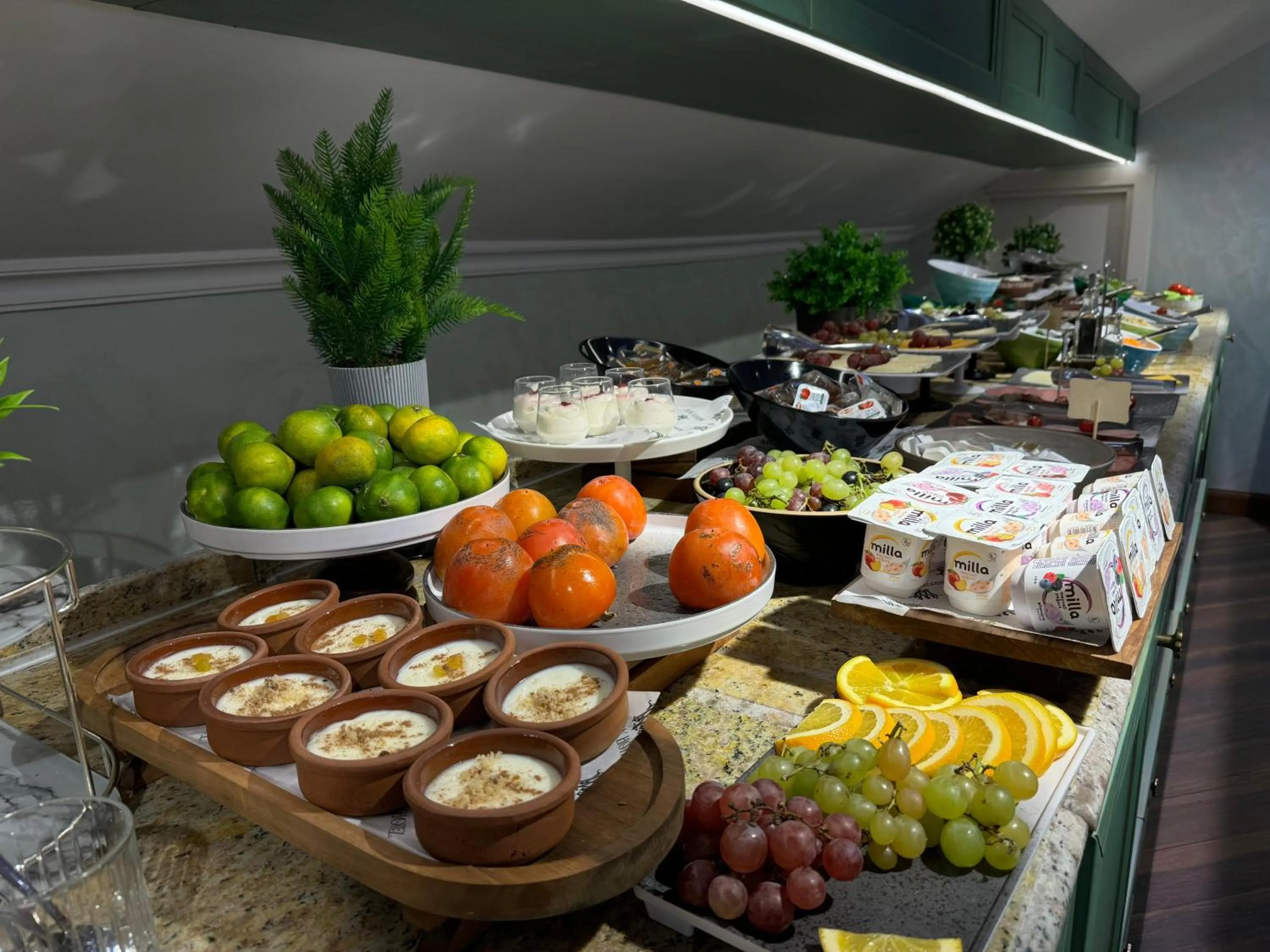 Buffet breakfast in Midway Hotel Baku