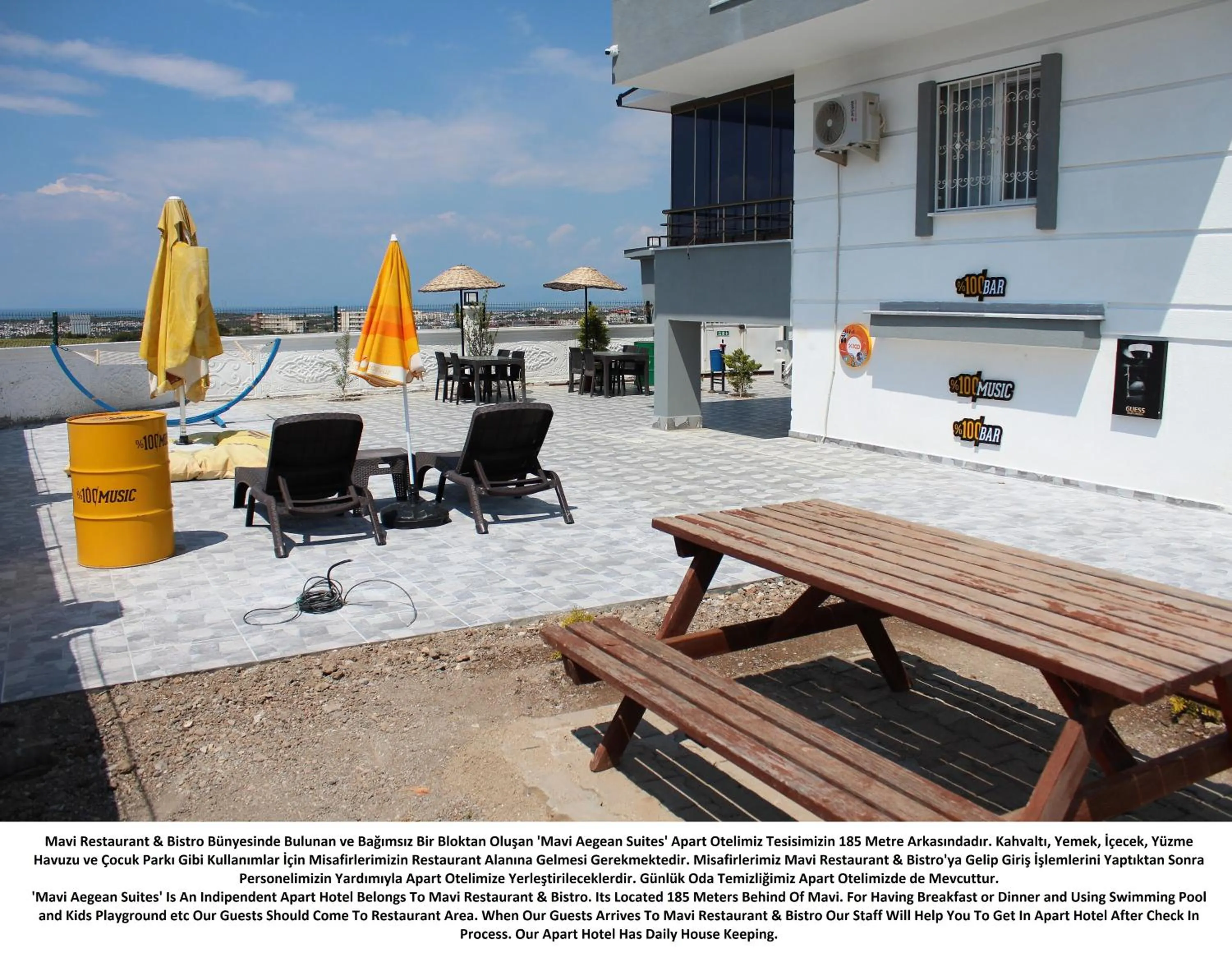 Patio in Mavi Restaurant & Apartments 3