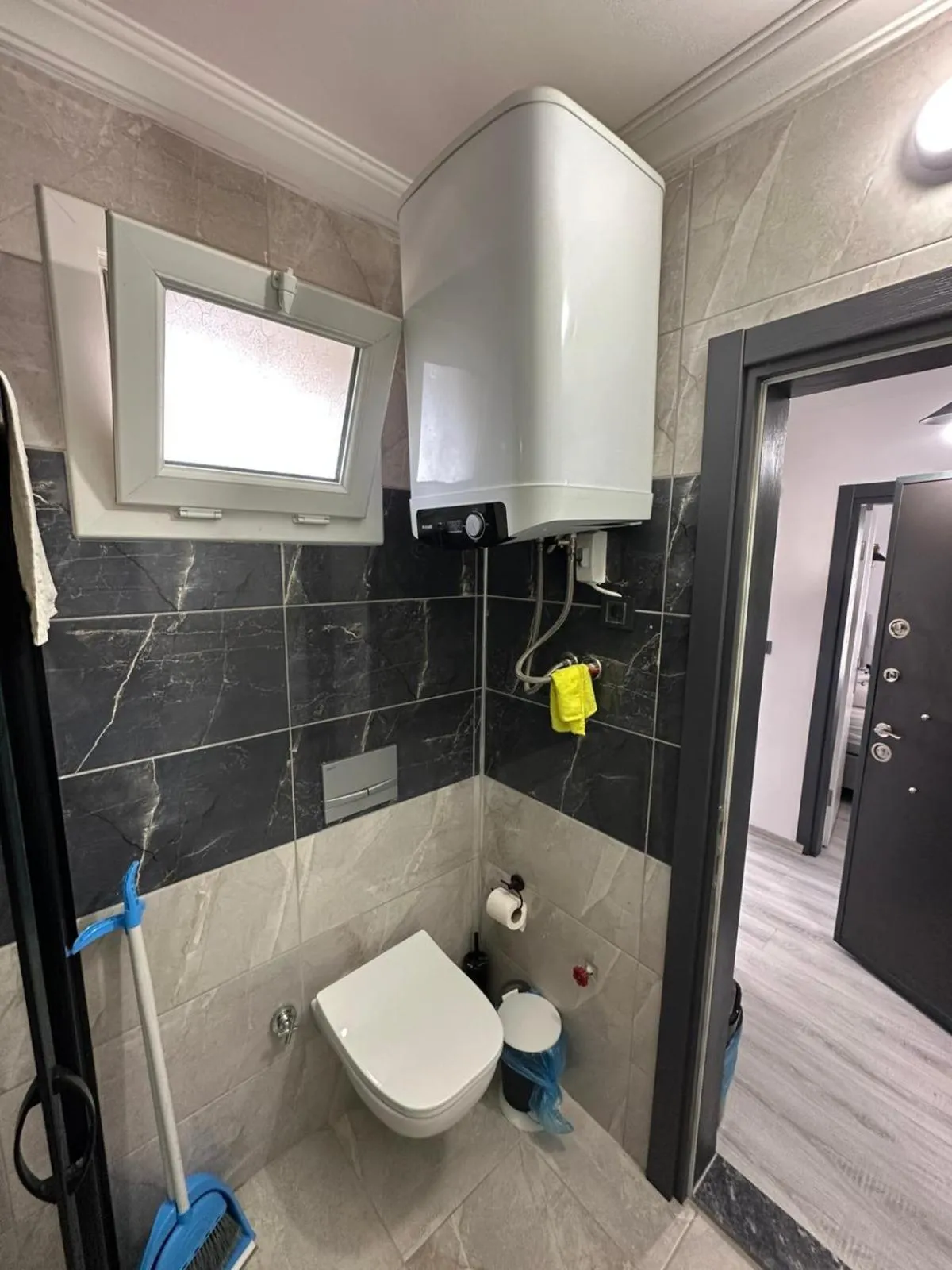 Bathroom in Mavi Restaurant & Apartments 3