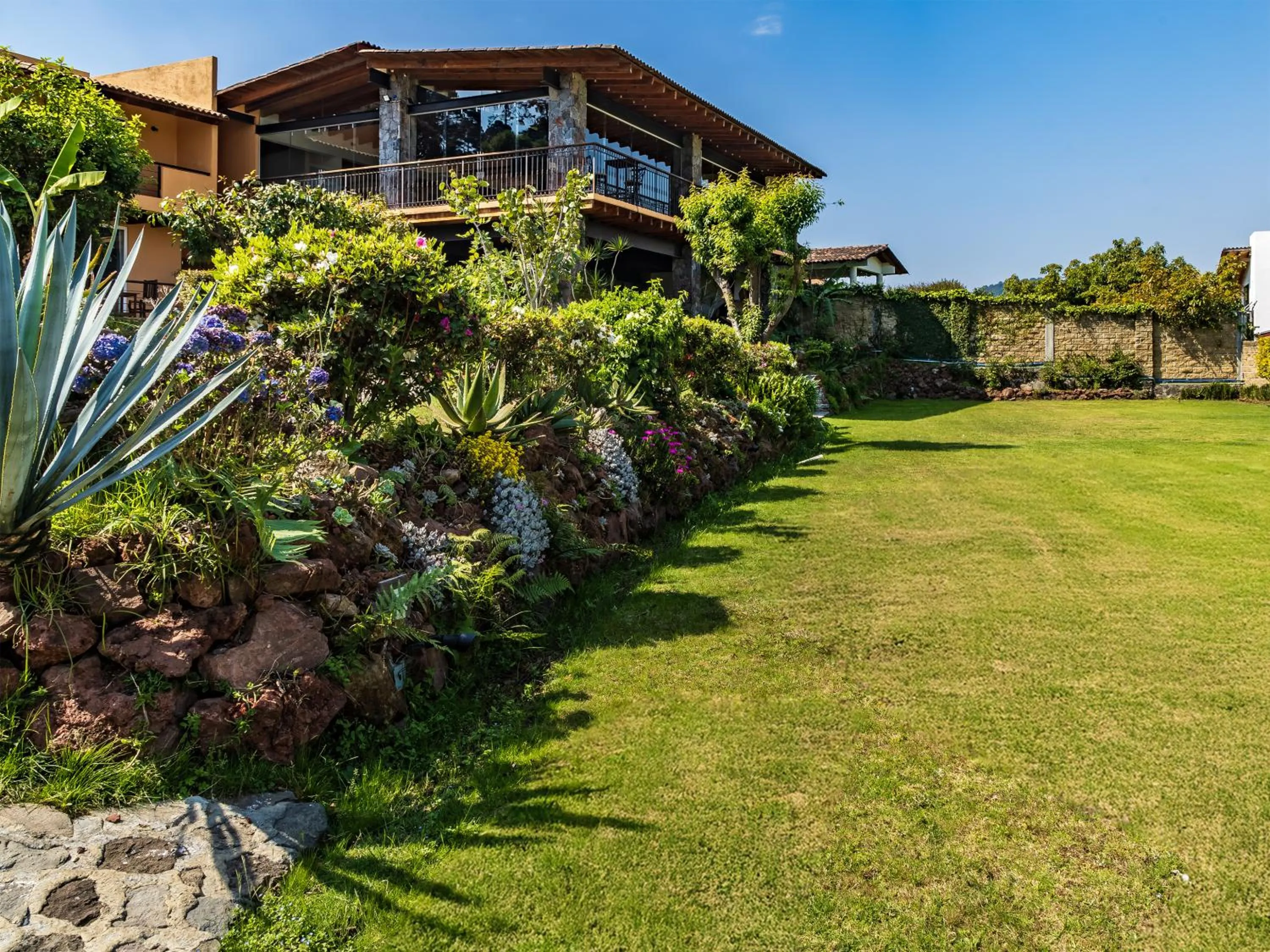 Garden in Hotel Campestre, Valle de Bravo