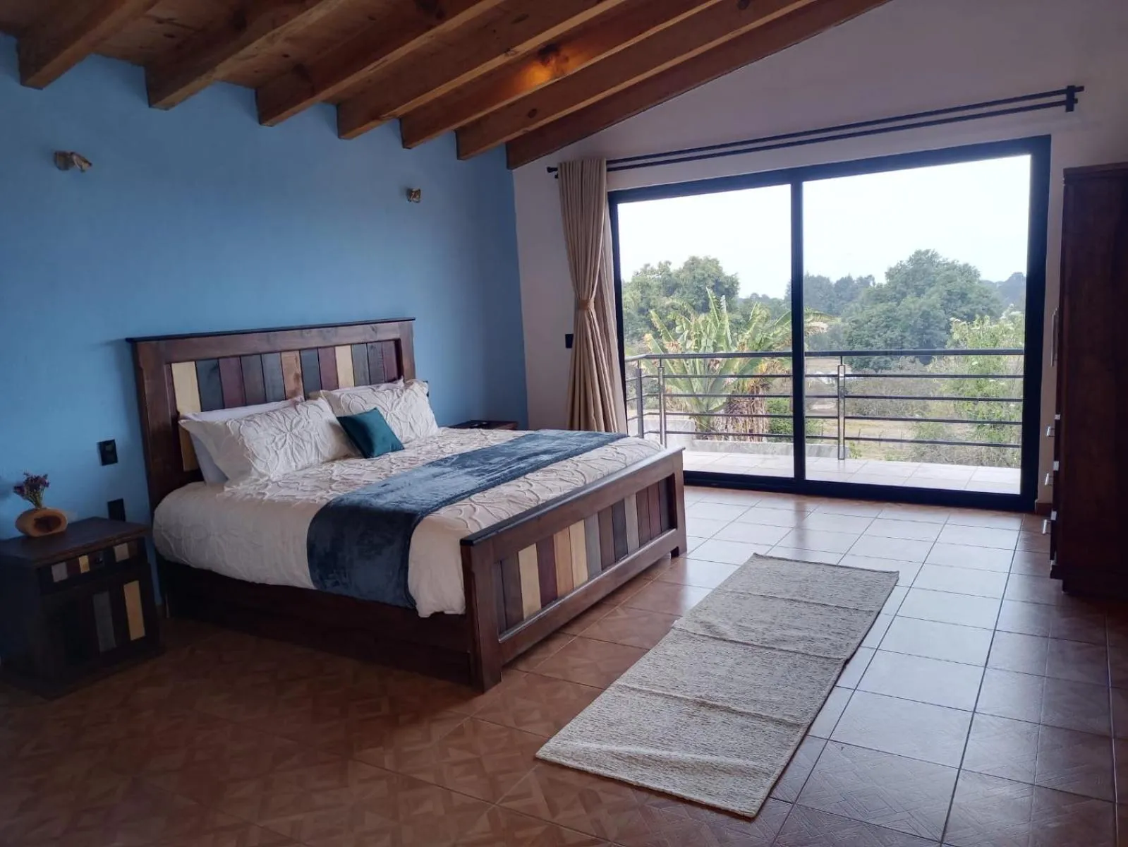 Photo of the whole room, Bed in Hotel Campestre, Valle de Bravo