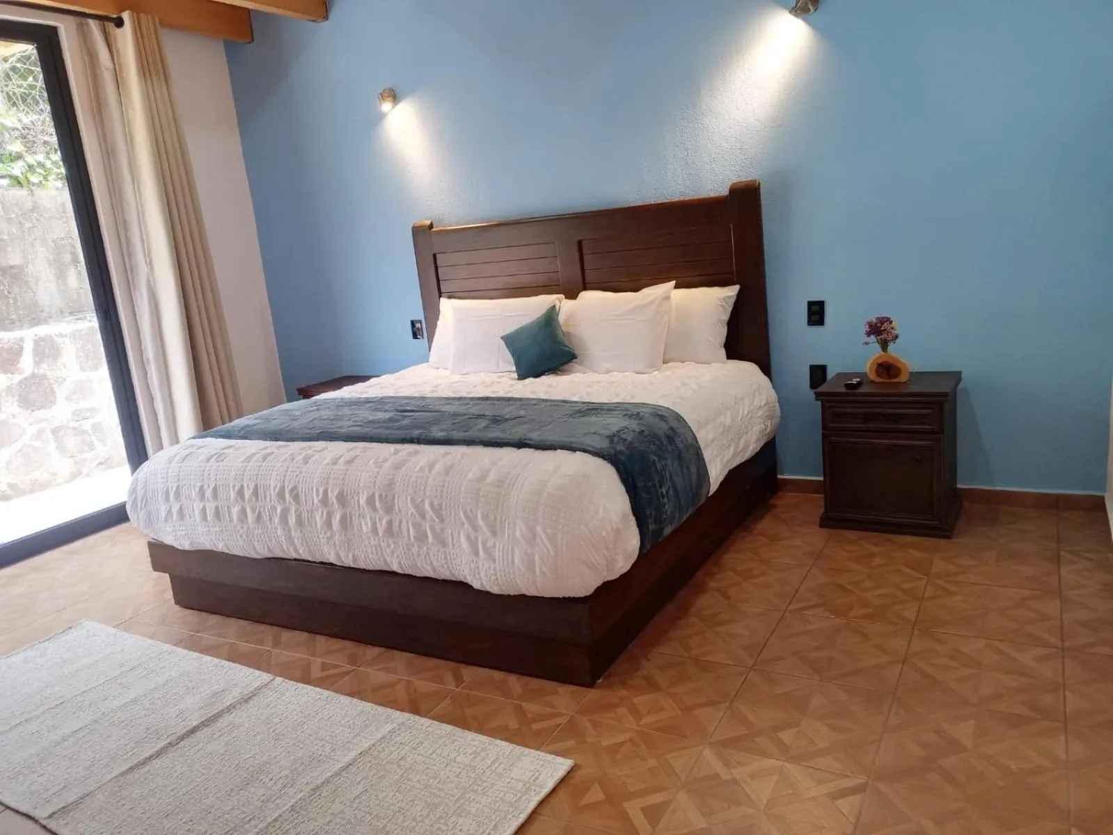 Photo of the whole room, Bed in Hotel Campestre, Valle de Bravo