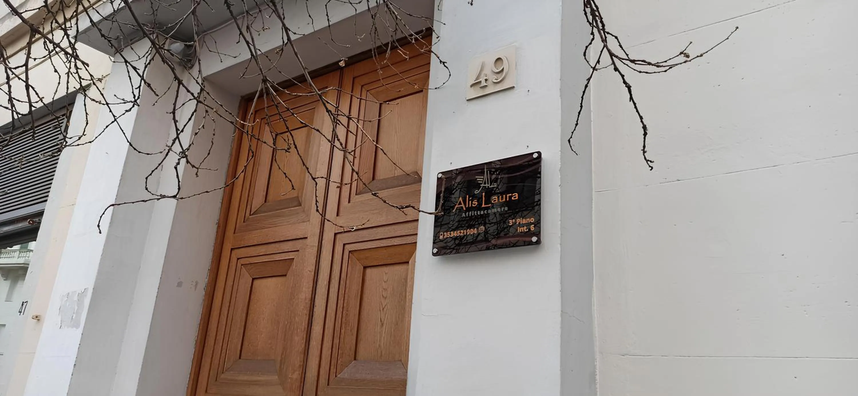 Property building in Alis Laura Guest House - Near Metro Bologna, Easy Access to All Rome