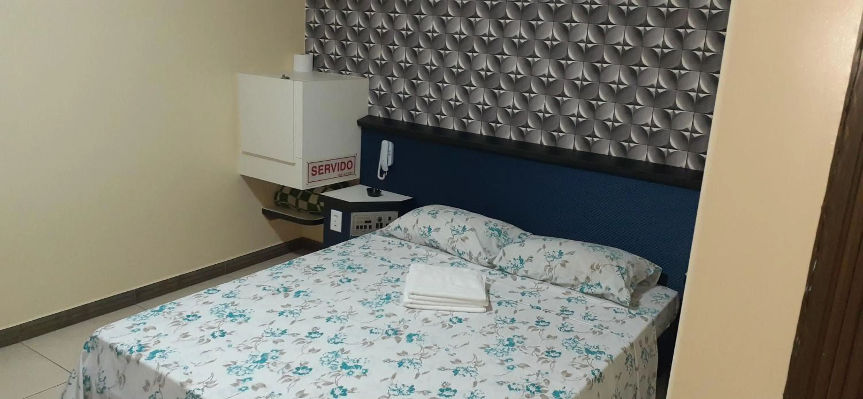 Bed in Charlott Hotel