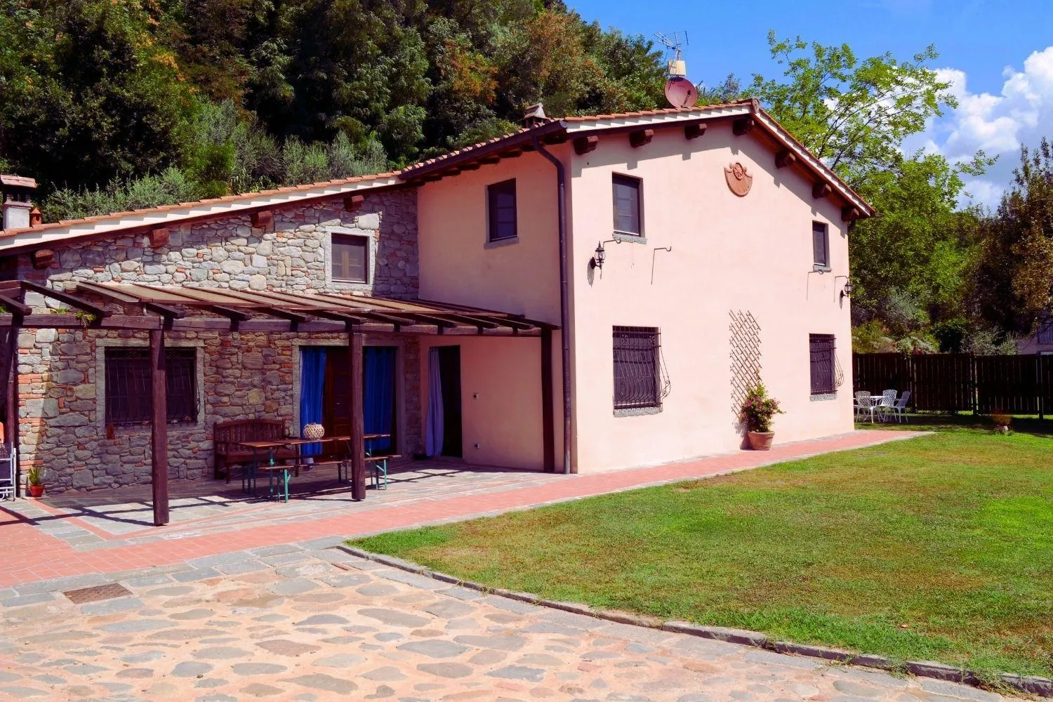 Property building in A'Loro B&B