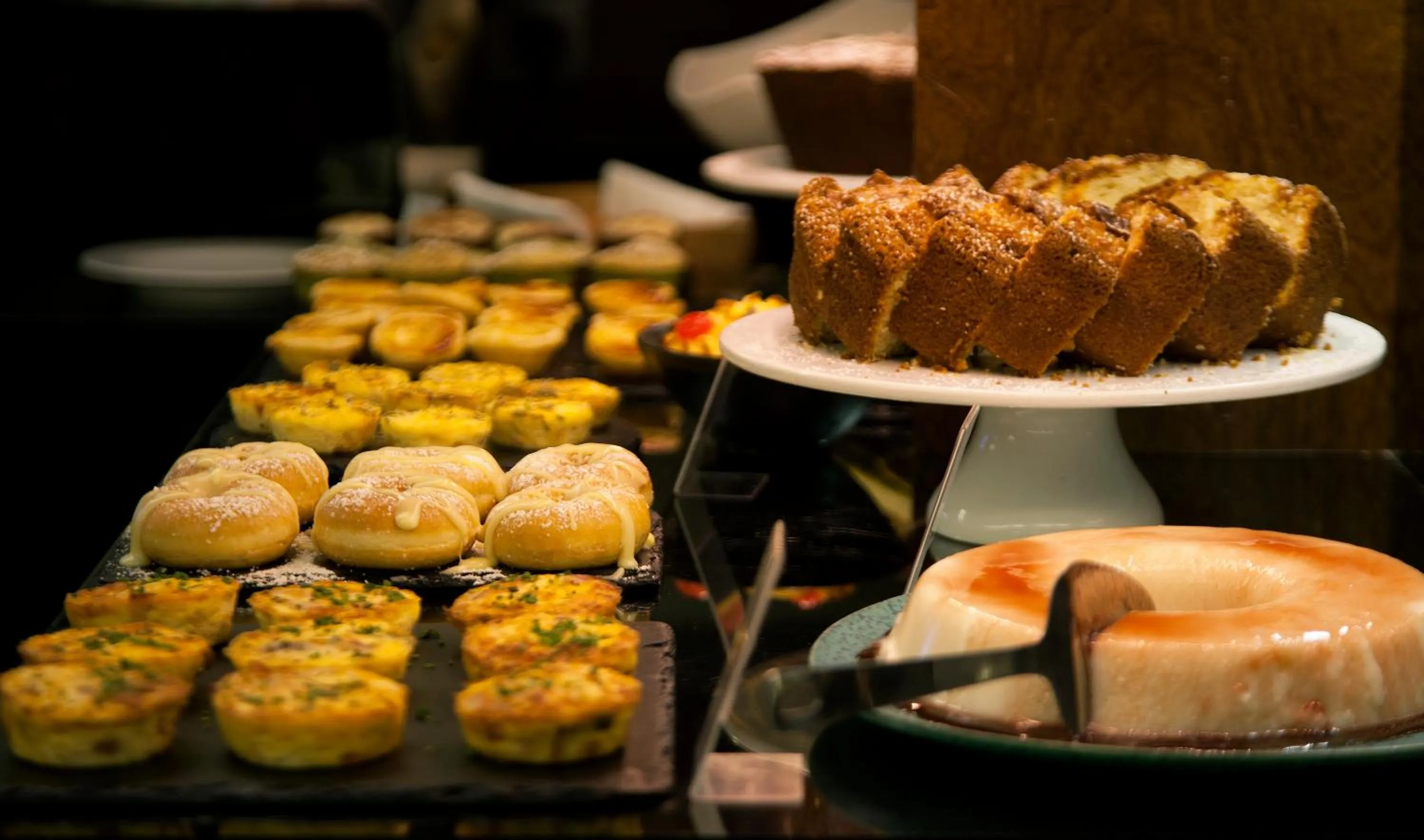 Restaurant/places to eat in TURIM Saldanha Hotel