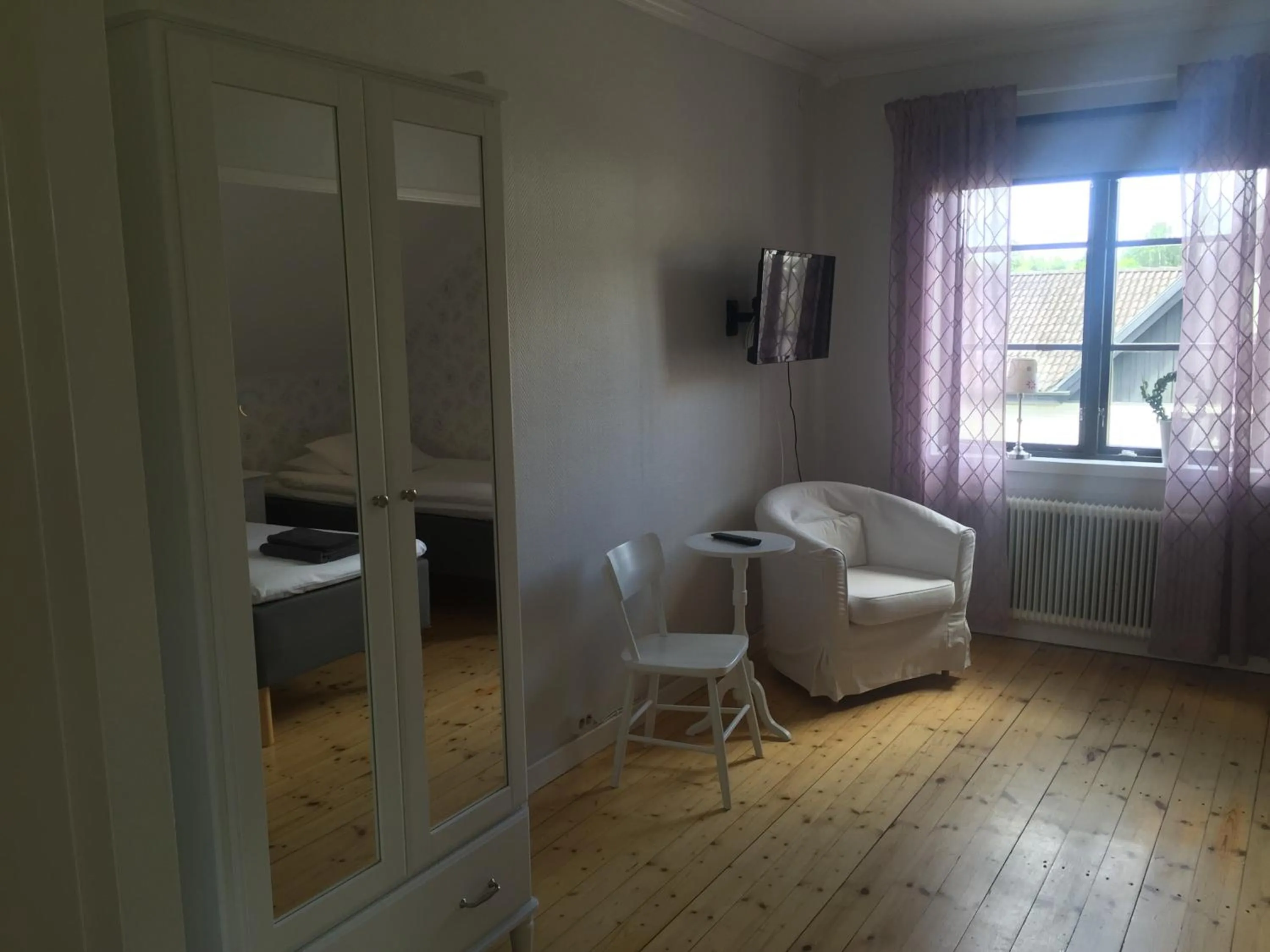 Photo of the whole room in Degerfors Bed & Breakfast