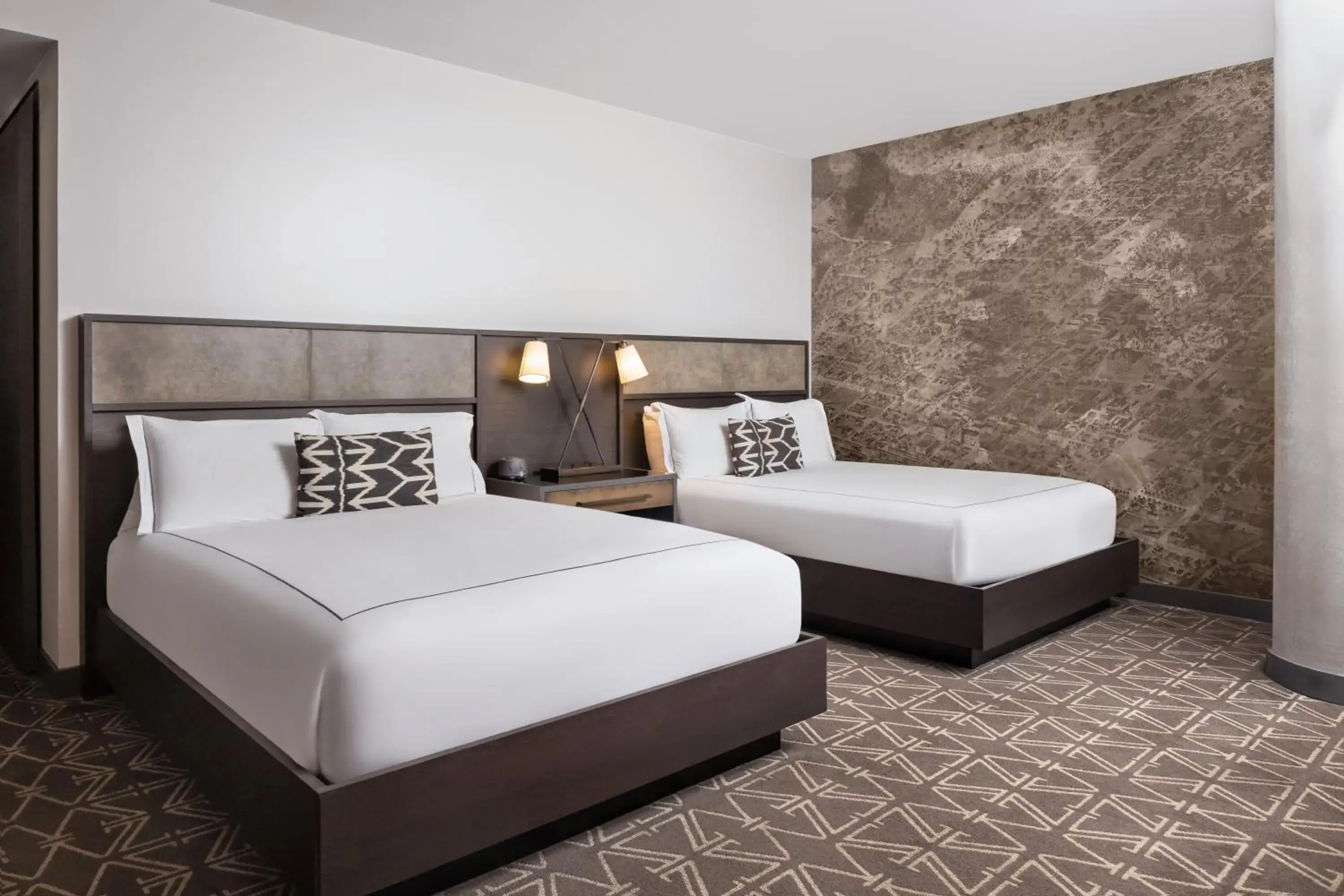 Spa Queen/Queen in Hotel Van Zandt Spa Queen/Queen in Hotel Van Zandt