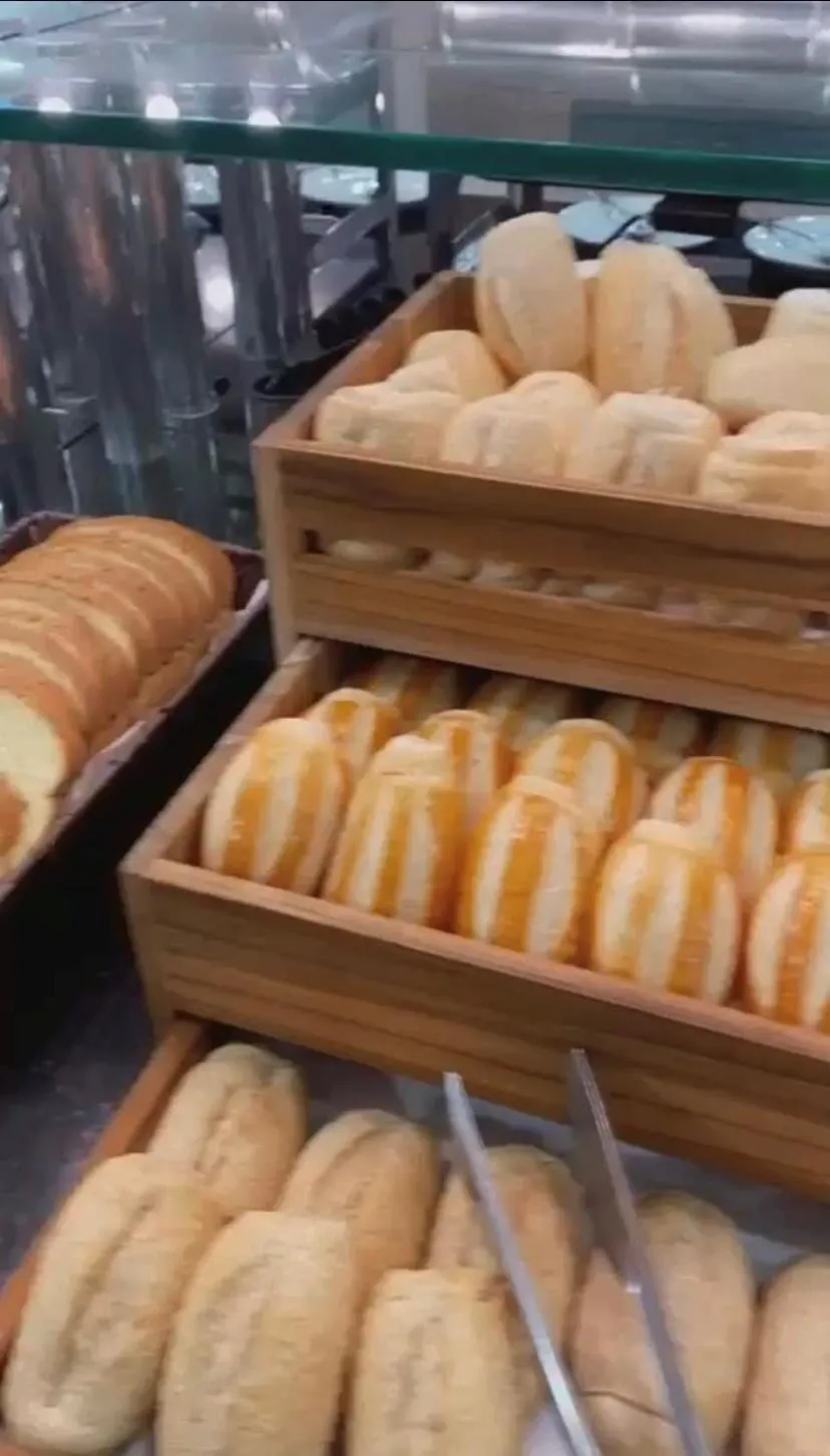 Breakfast in Mogano Premium Hotel - ELETROPOSTO