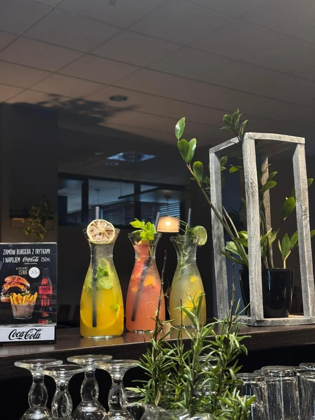 Restaurant/places to eat in Economy Silesian Hotel