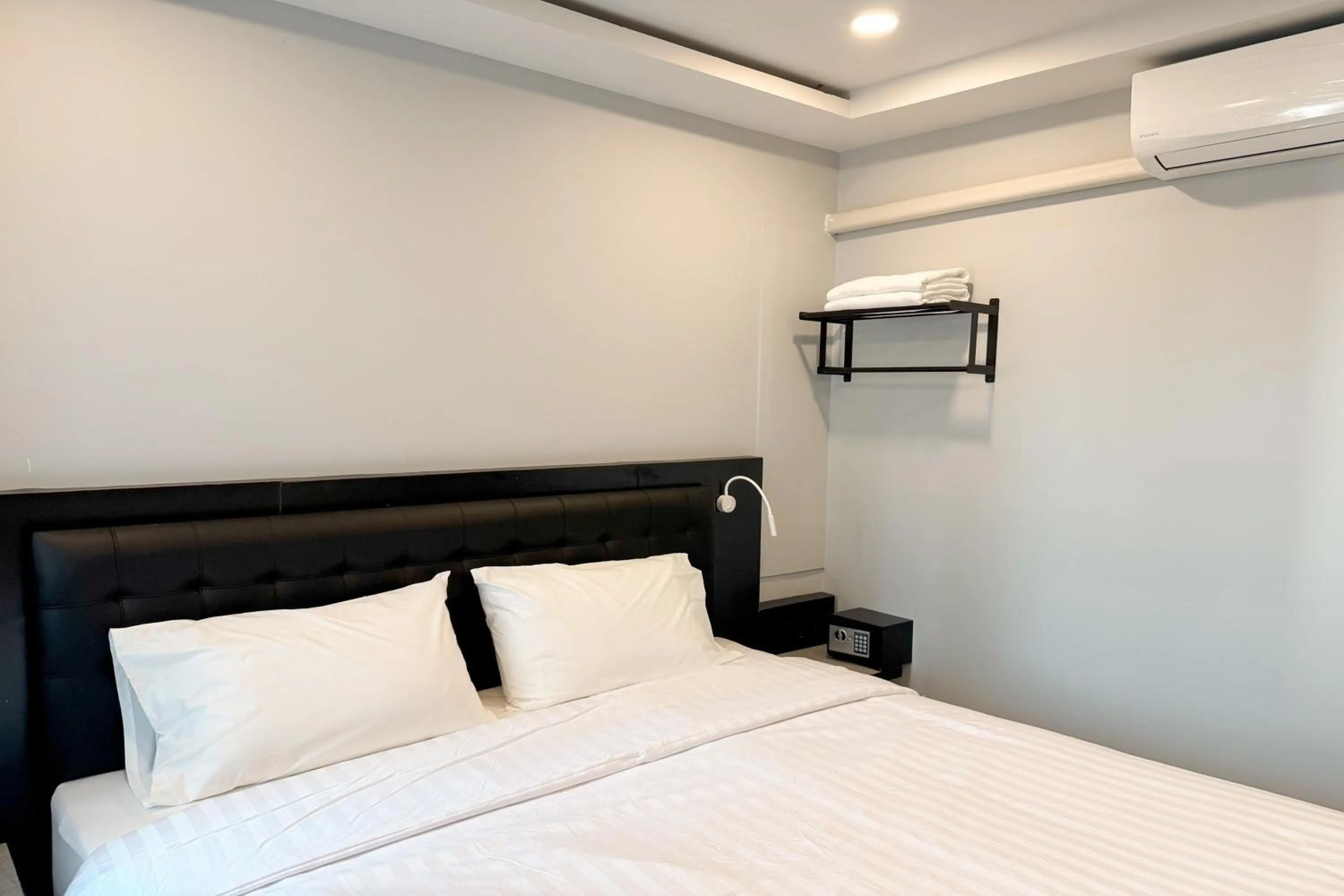 Bedroom, Bed in Smith Hotel