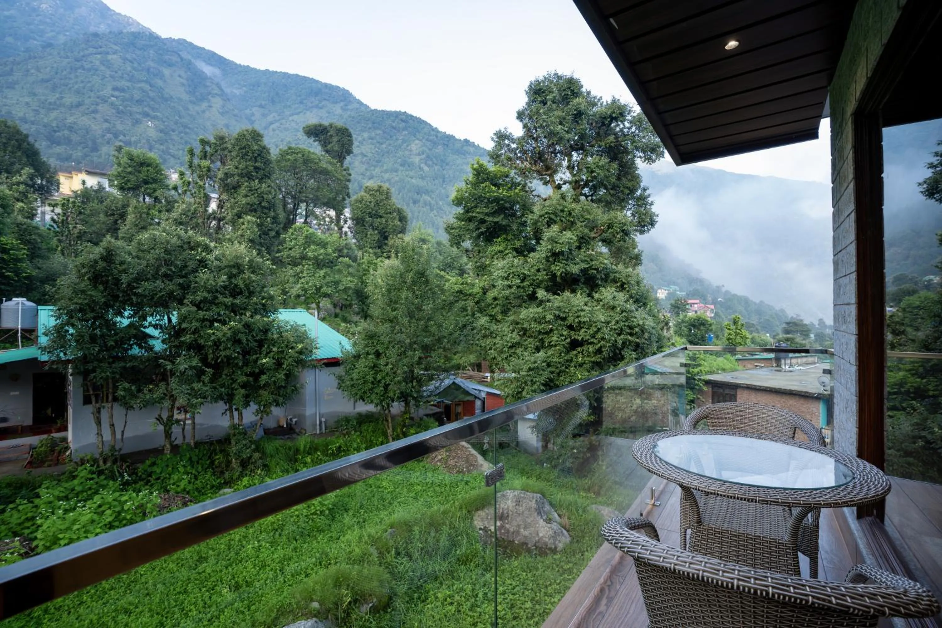 Toilet in Alt Life Luxe - Himalayan Crown - Dharamkot Mcleodganj