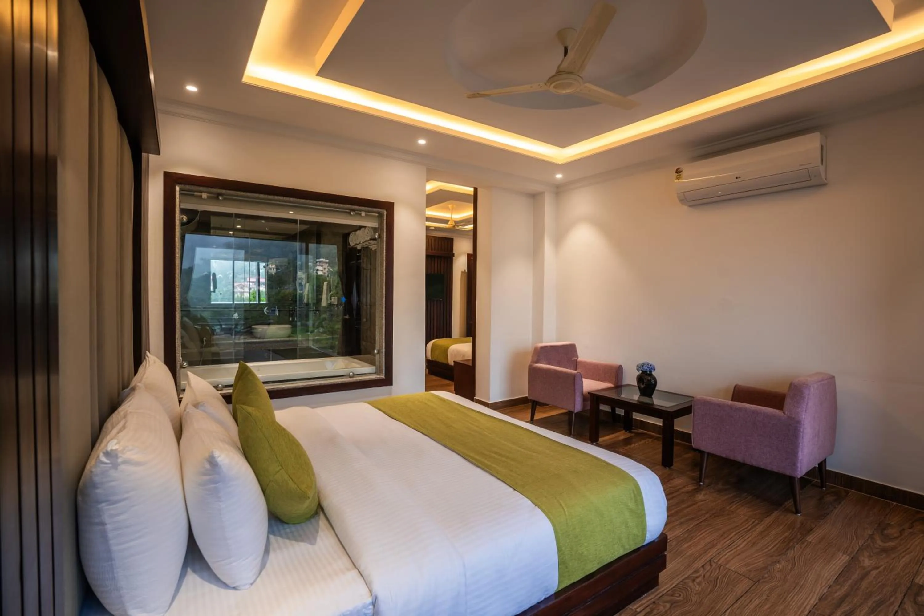 Photo of the whole room in Alt Life Luxe - Himalayan Crown - Dharamkot Mcleodganj