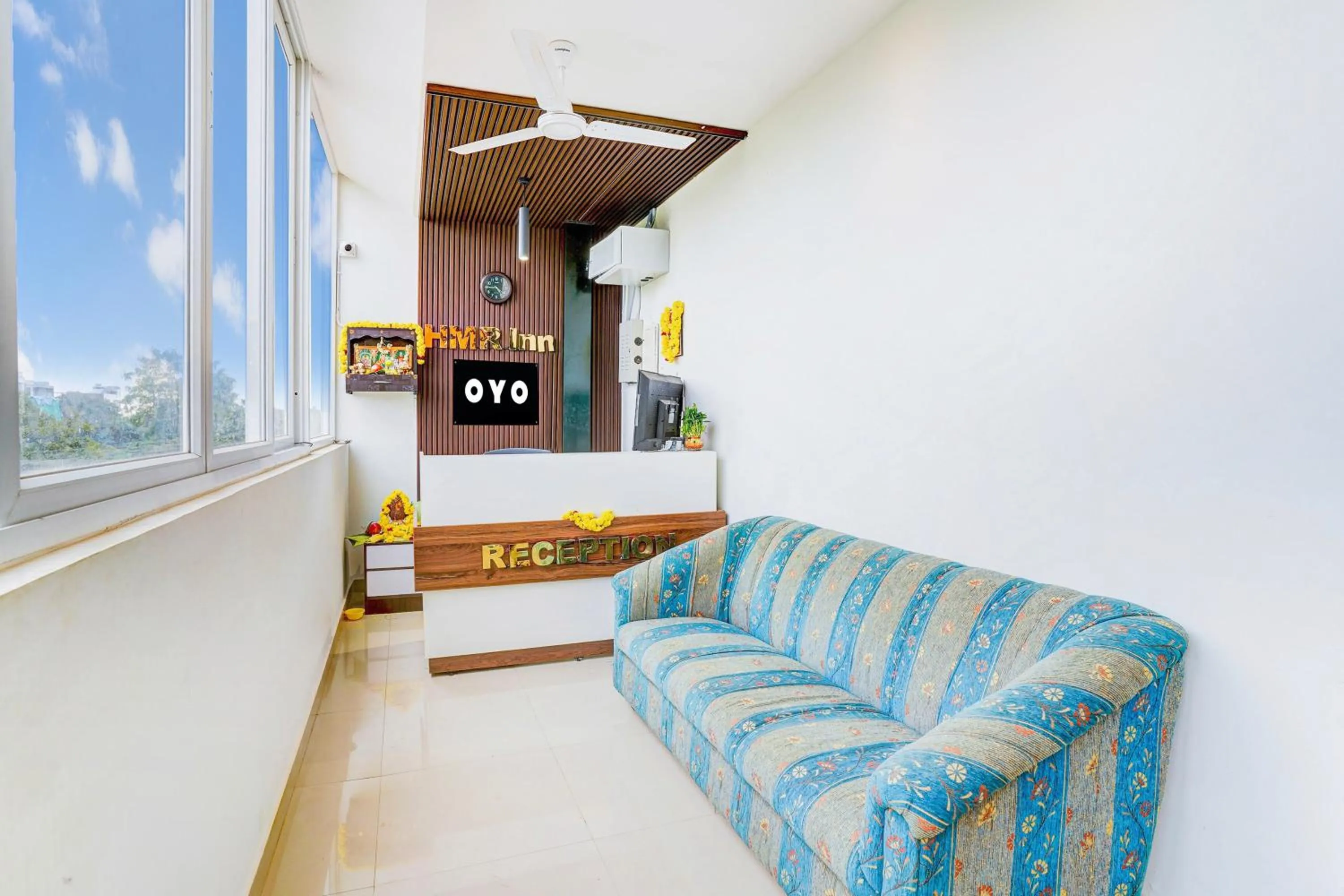 Lobby or reception in Super Hotel O HMR Inn