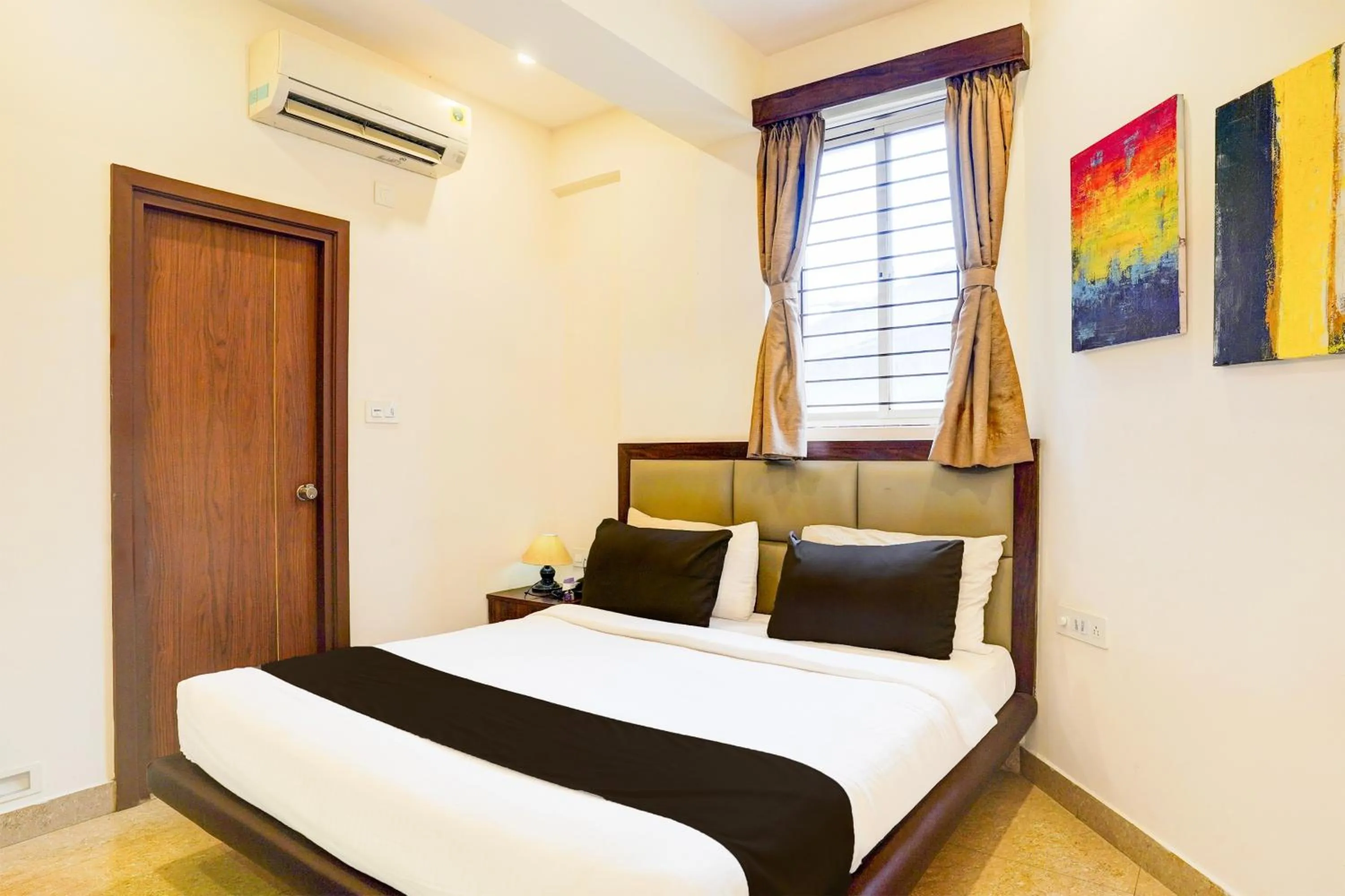 Bedroom, Bed in Super Hotel O Coastal Grand Hotel and Resorts