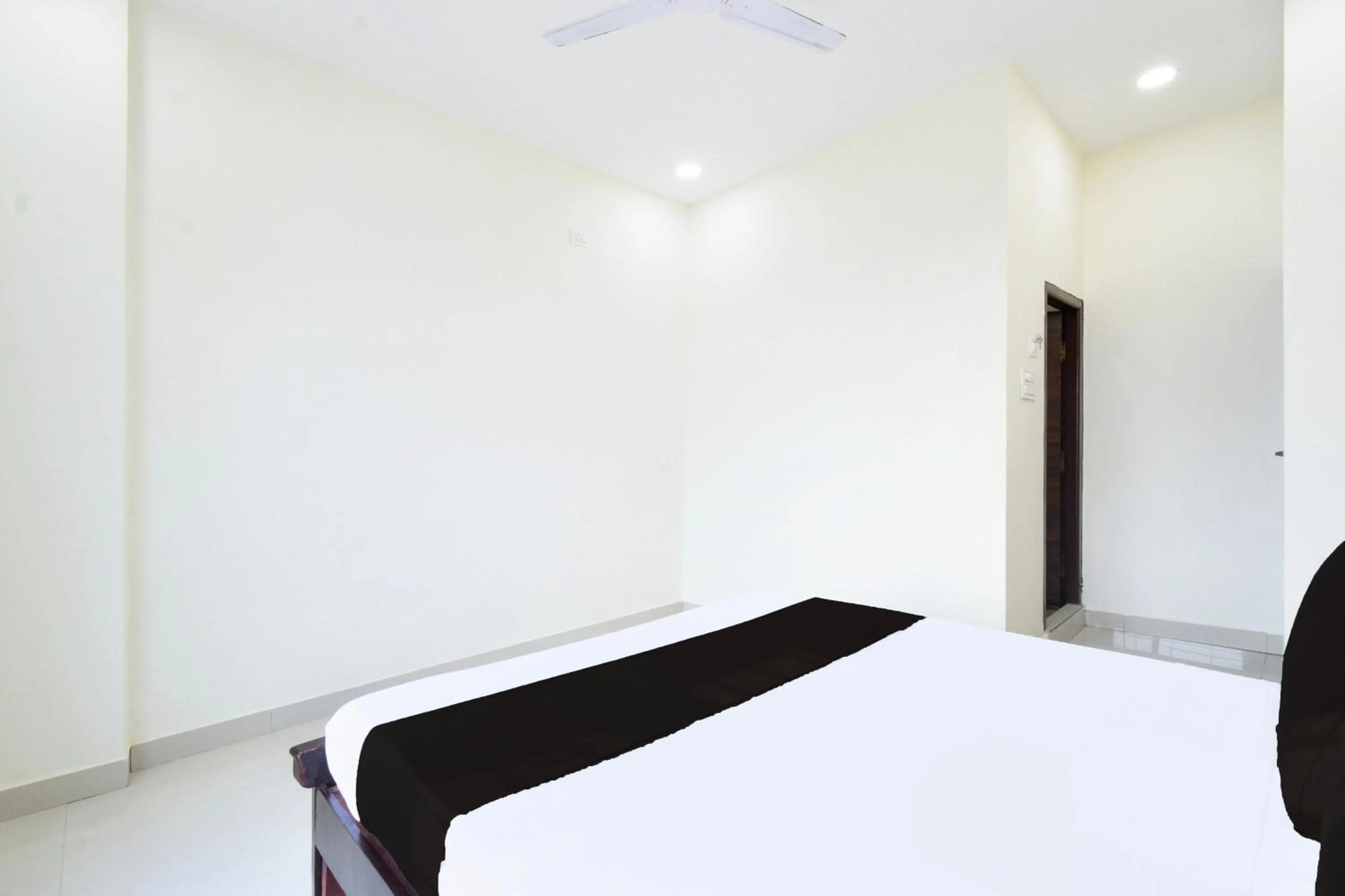 Bedroom in HOTEL RKS Near by Narsingi