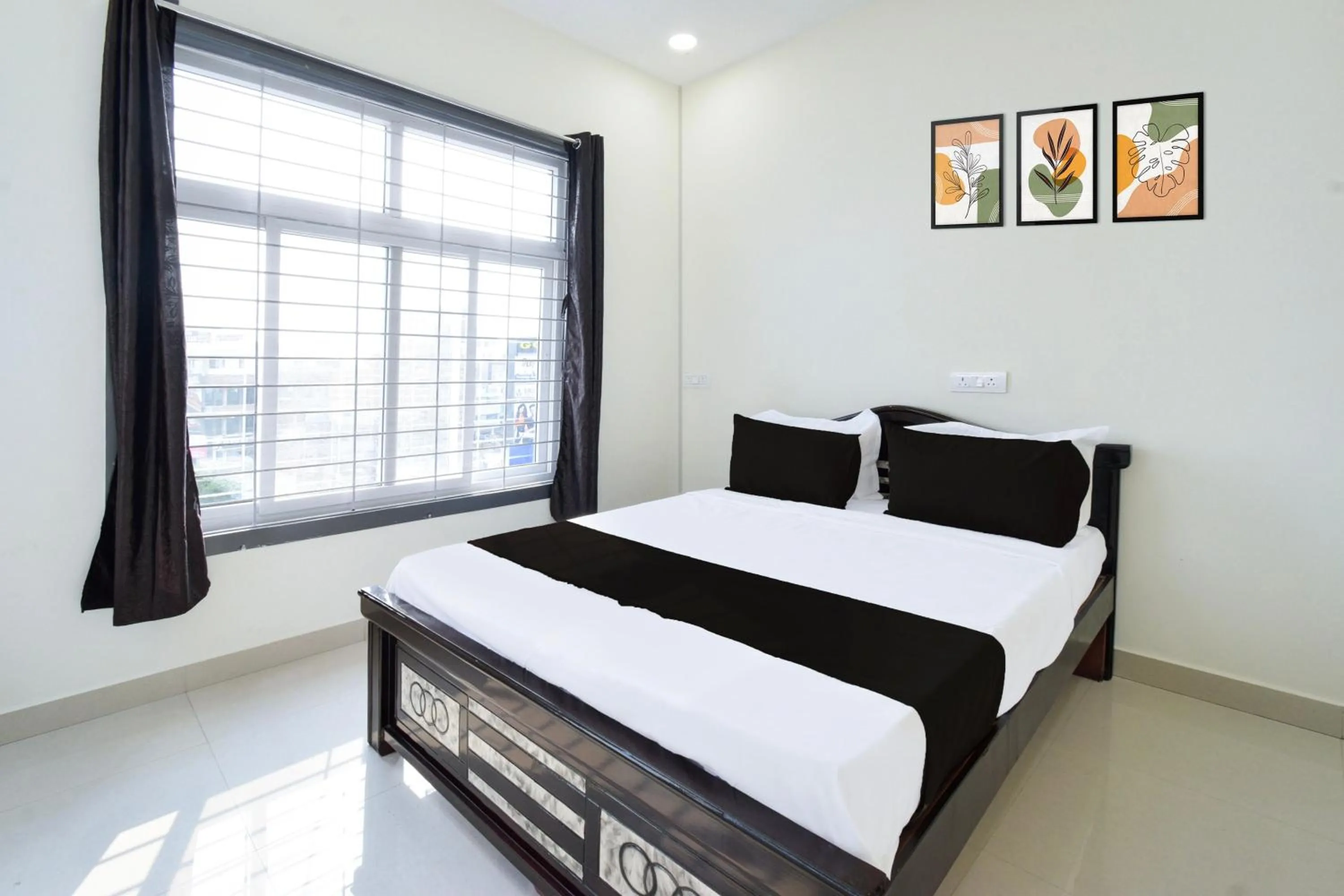 Bedroom in HOTEL RKS Near by Narsingi